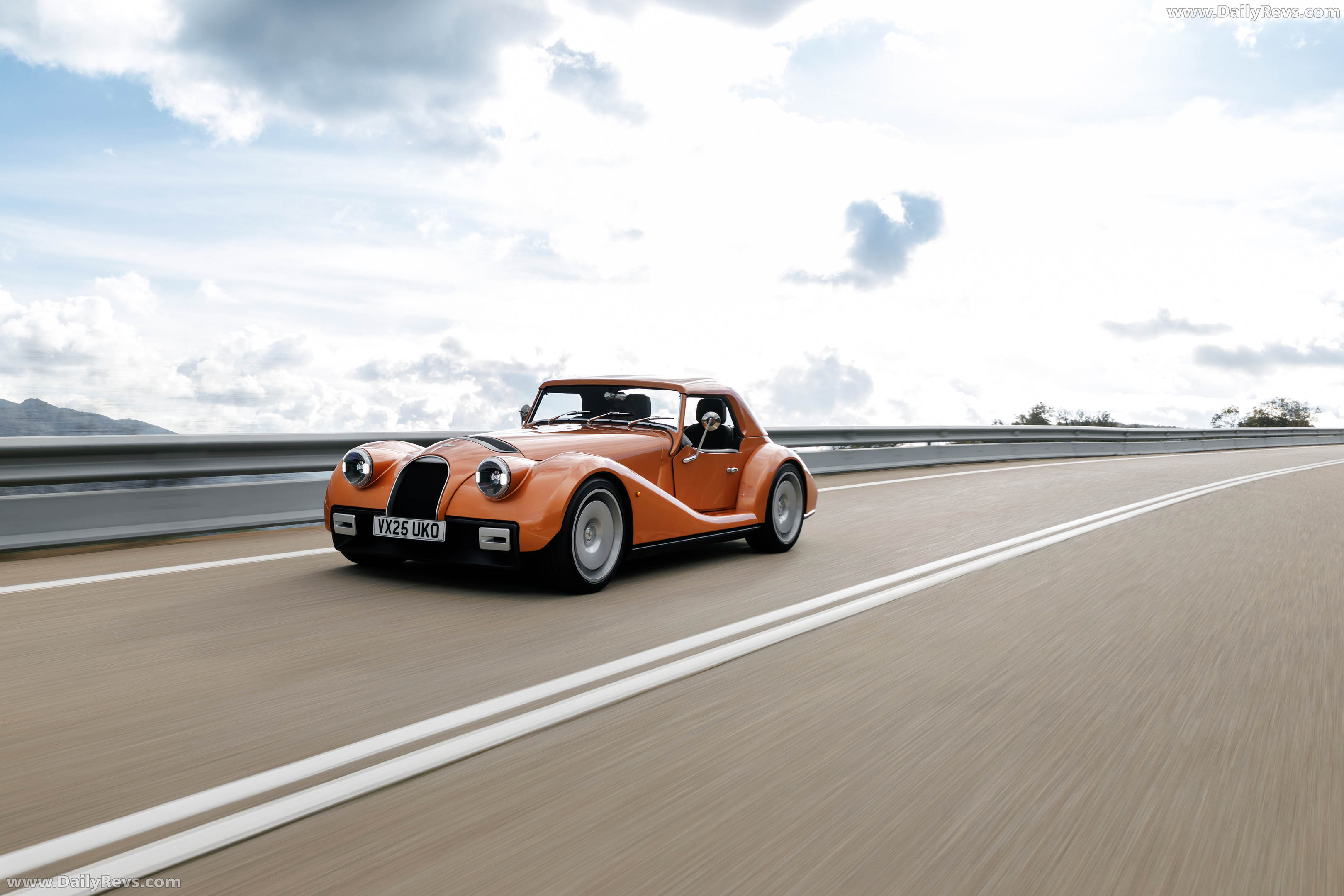 2026 Morgan Supersport Copper Metallic Front View