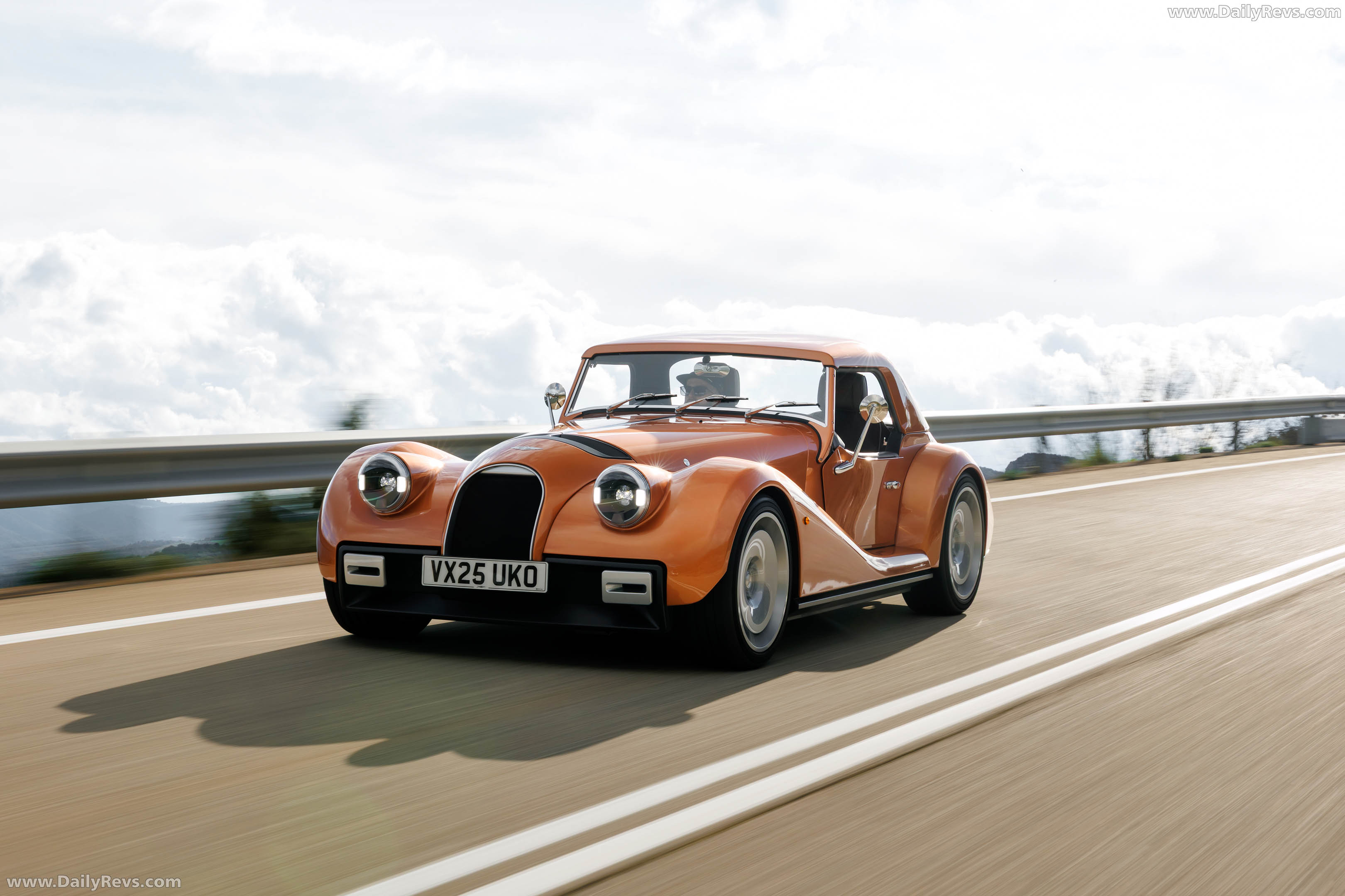 2026 Morgan Supersport Copper Metallic Front View