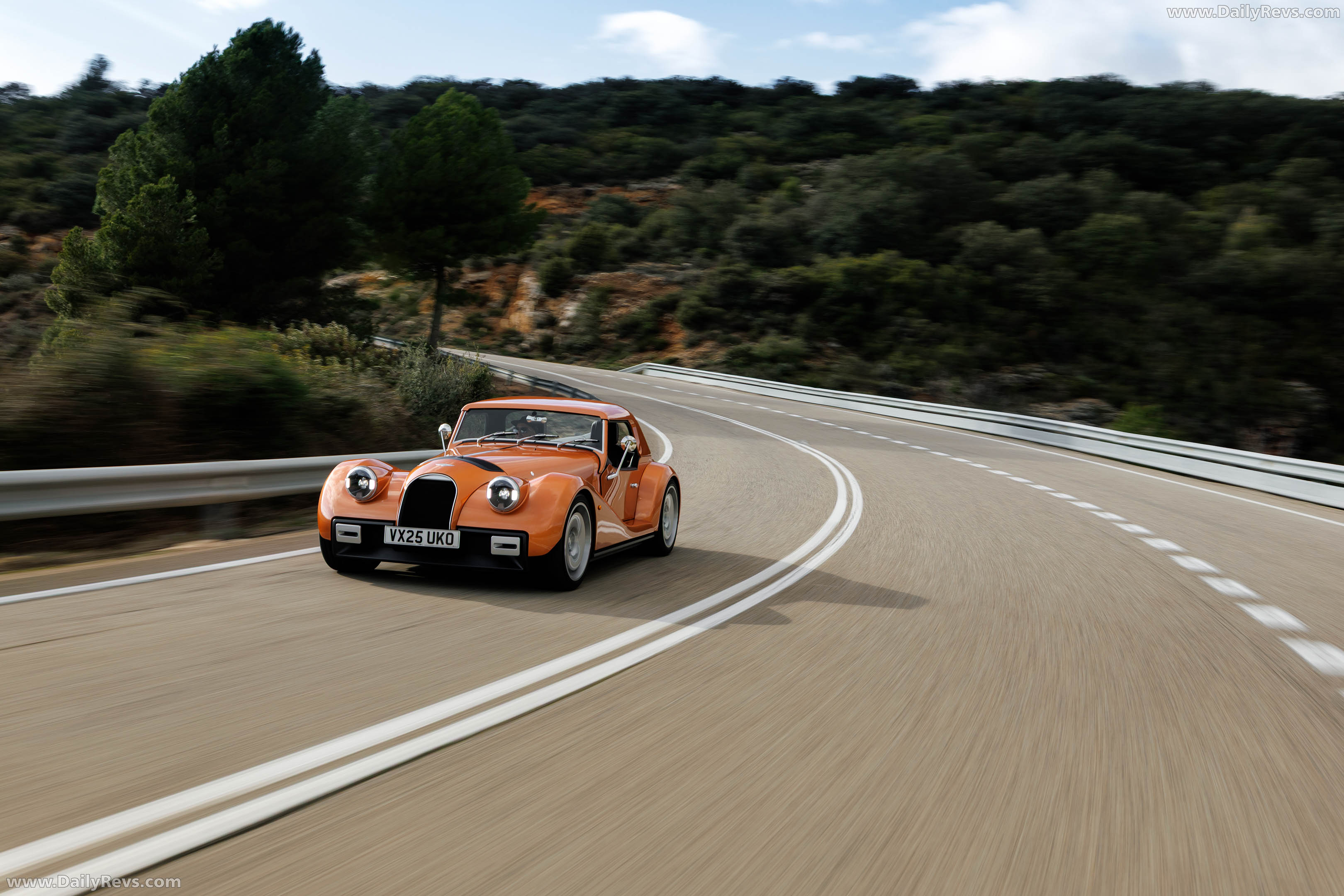 2026 Morgan Supersport Copper Metallic Front View