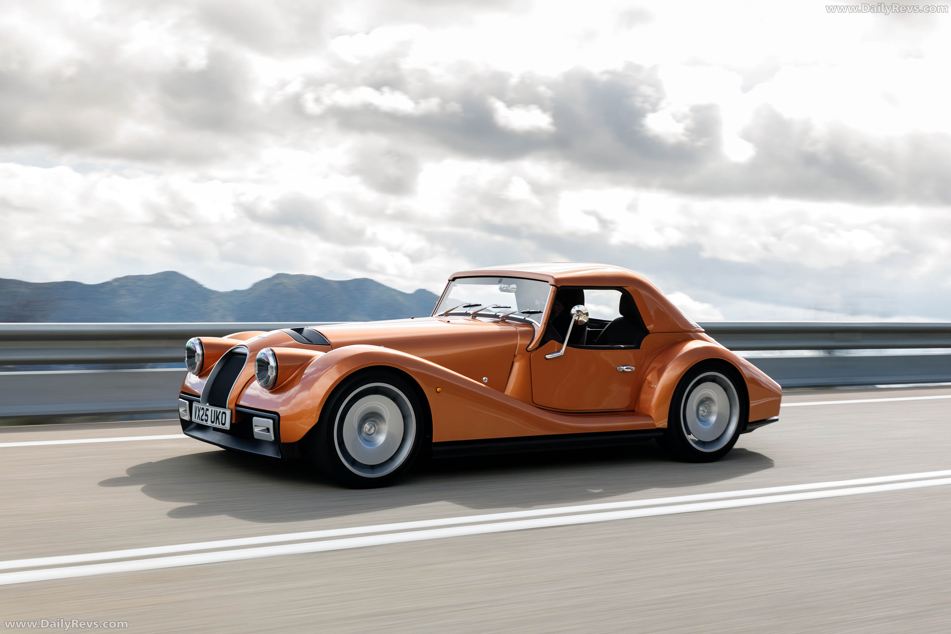 2026 Morgan Supersport Copper Metallic Front View