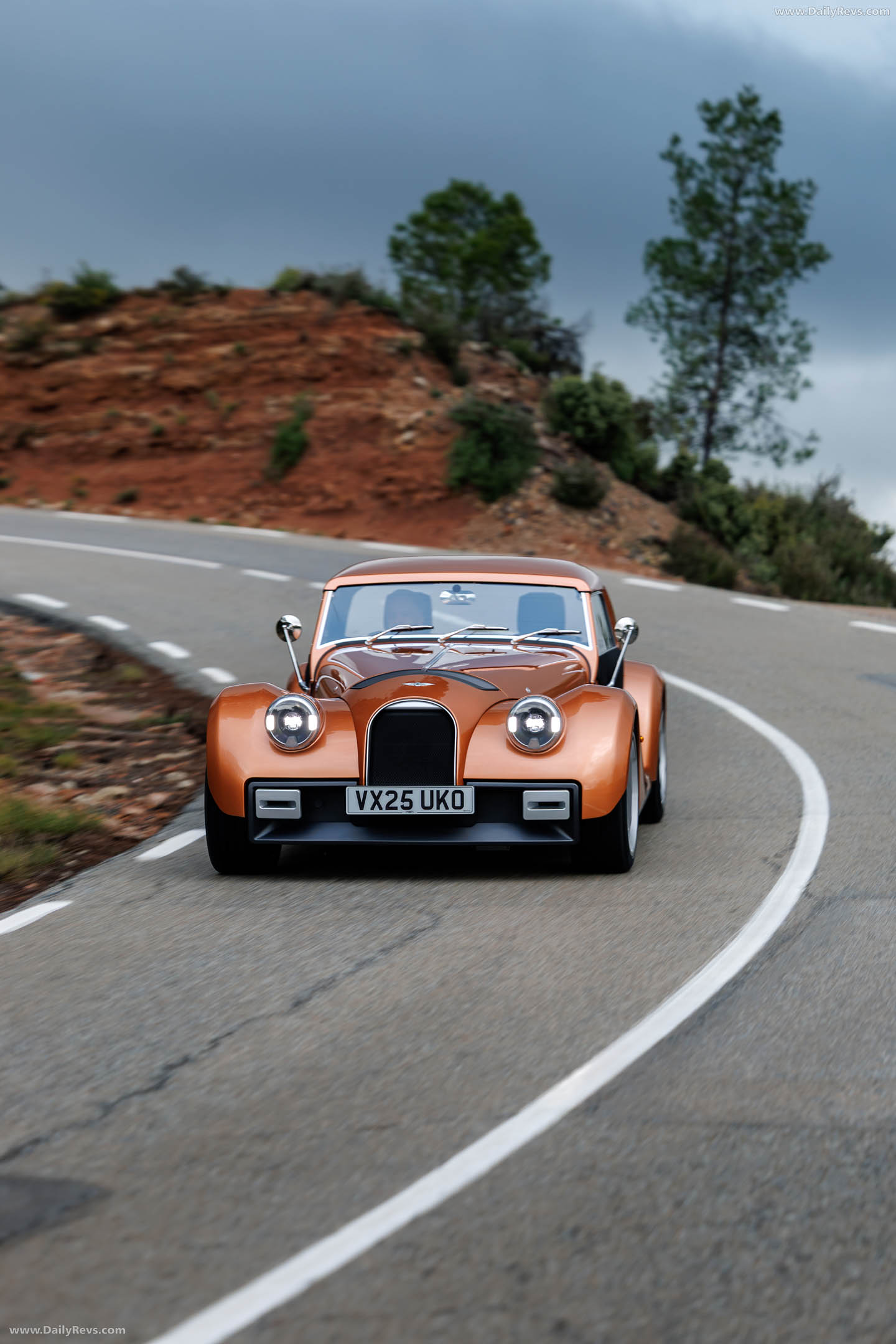2026 Morgan Supersport Copper Metallic Front View