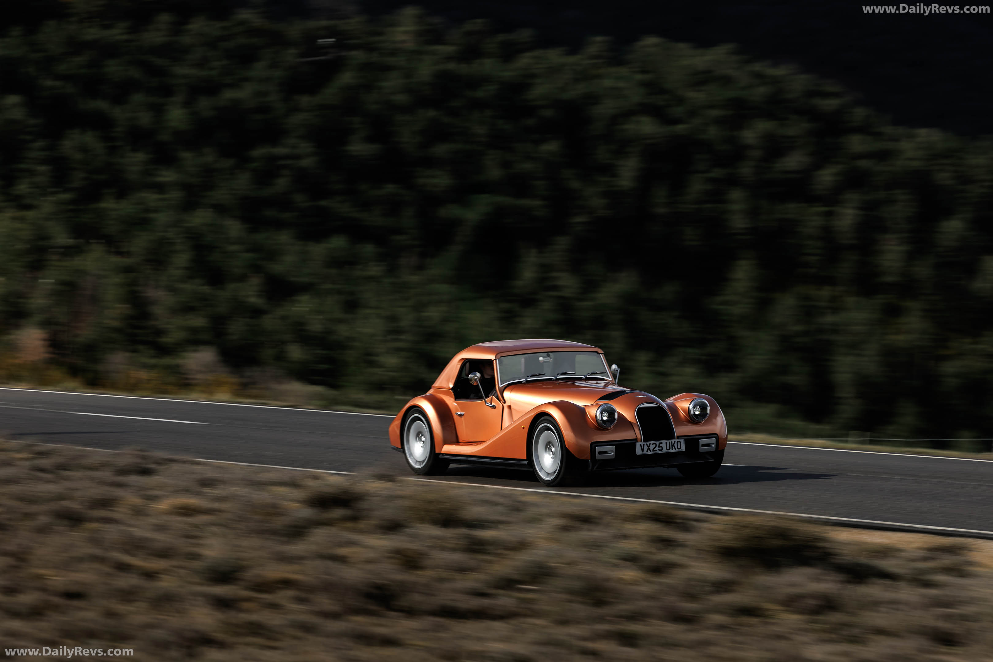 2026 Morgan Supersport Copper Metallic Front View
