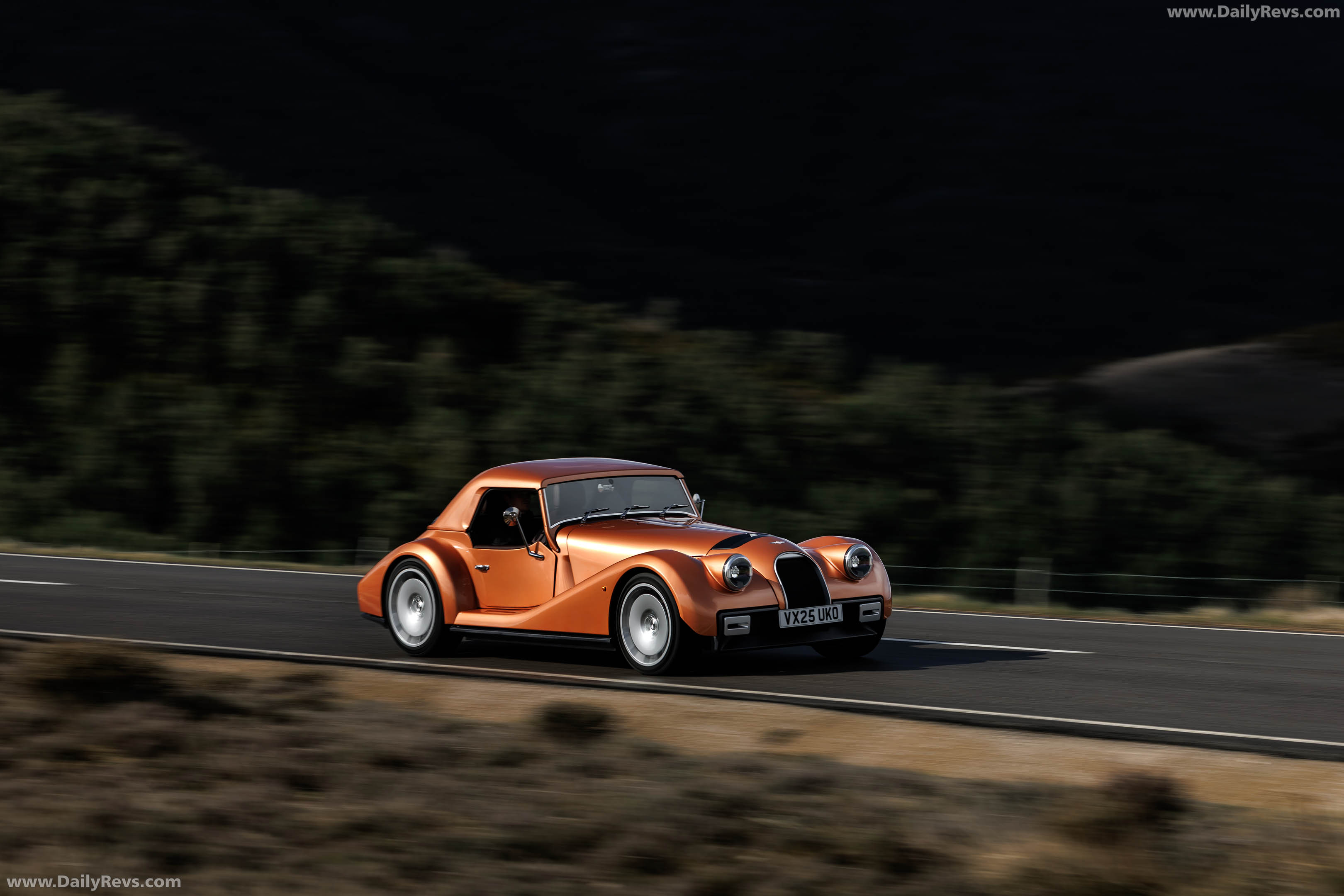 2026 Morgan Supersport Copper Metallic Front View