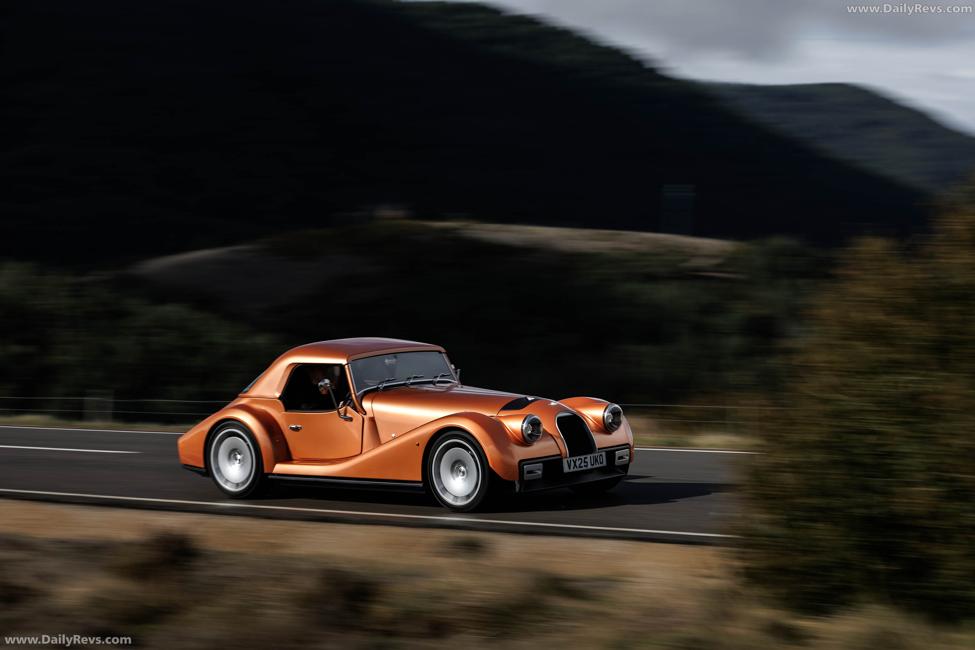 2026 Morgan Supersport Copper Metallic Front View