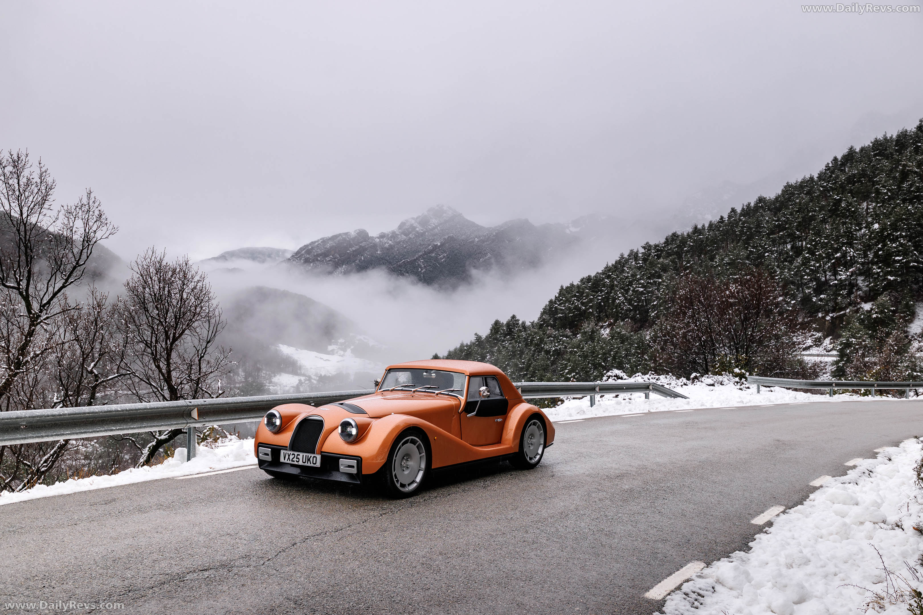 2026 Morgan Supersport Copper Metallic Front View