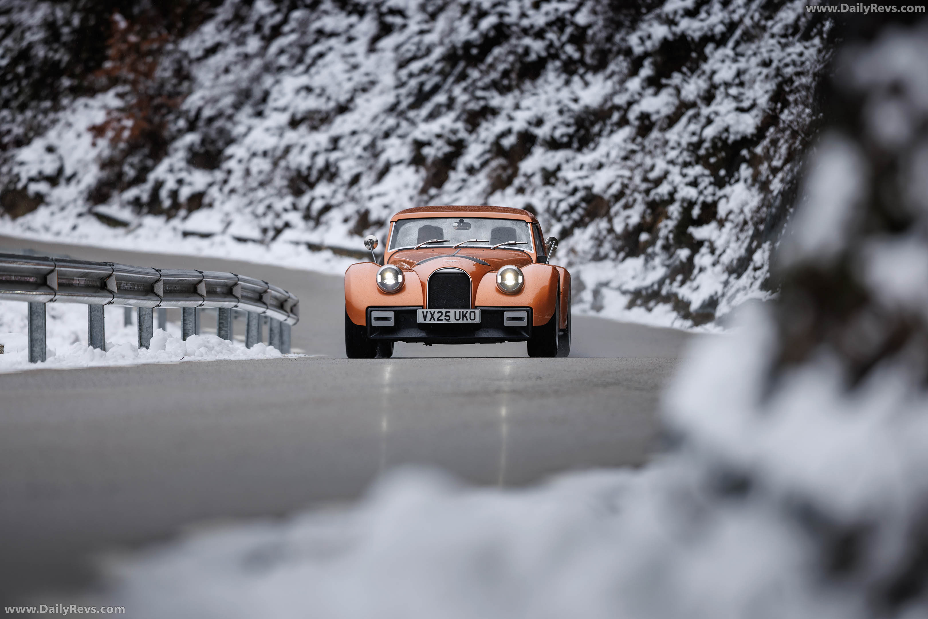 2026 Morgan Supersport Copper Metallic Front View