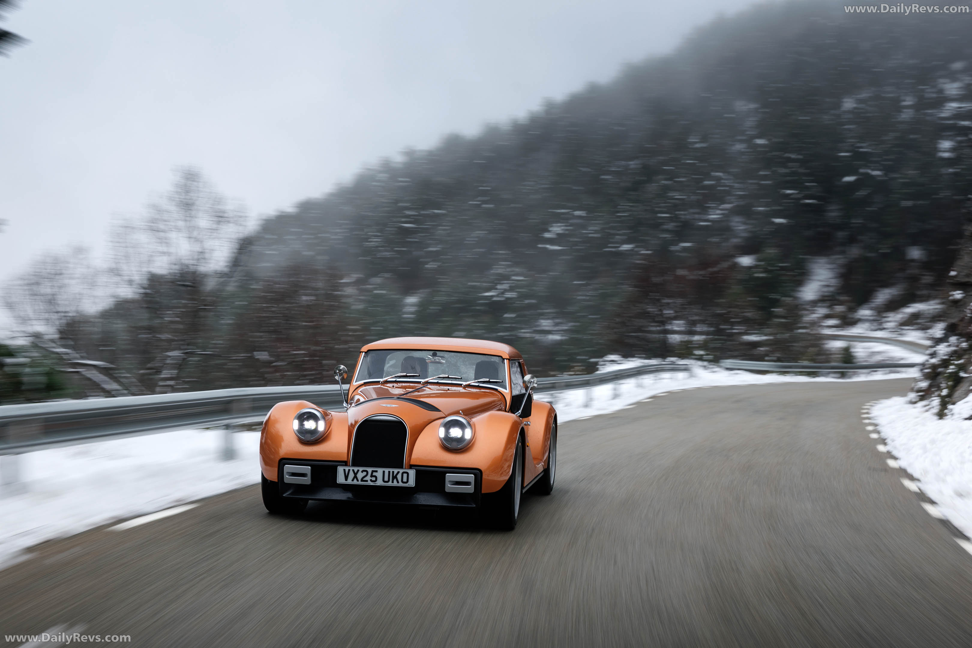 2026 Morgan Supersport Copper Metallic Front View