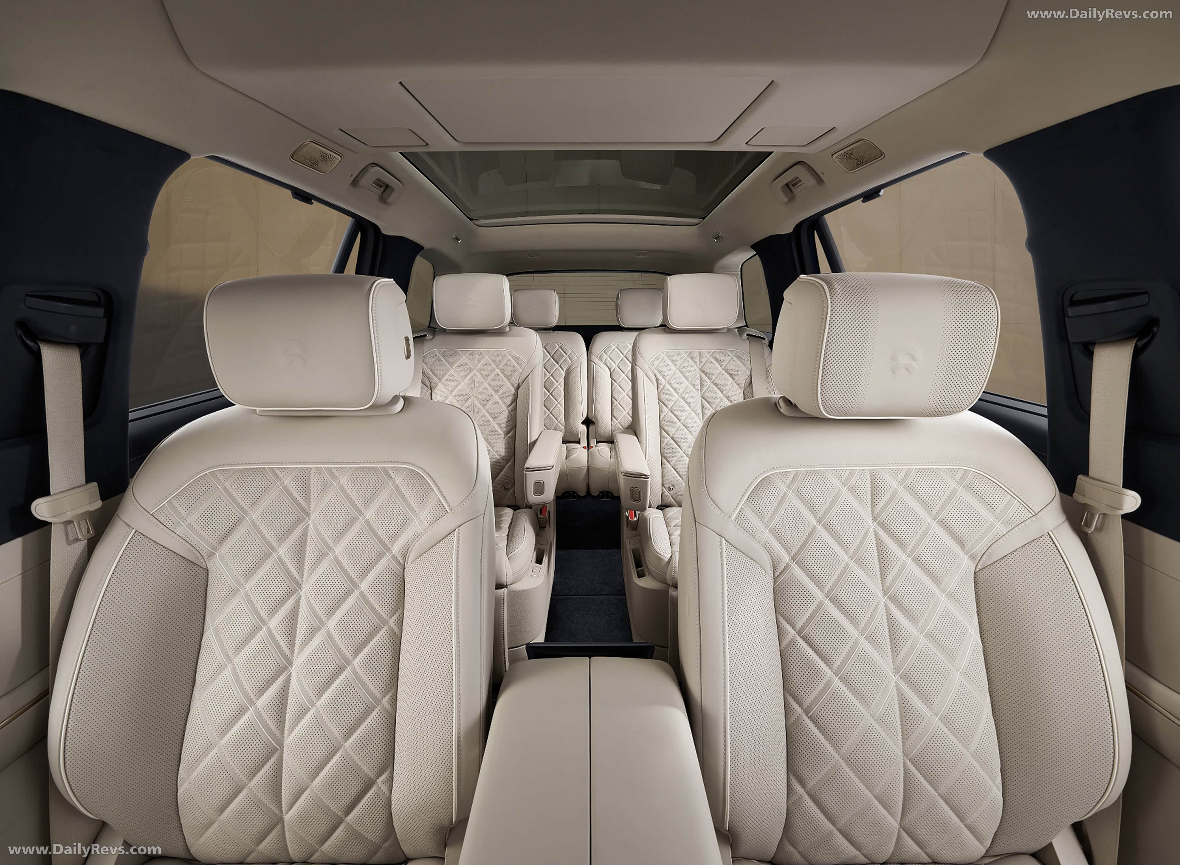 2026 NIO ES8 Interior