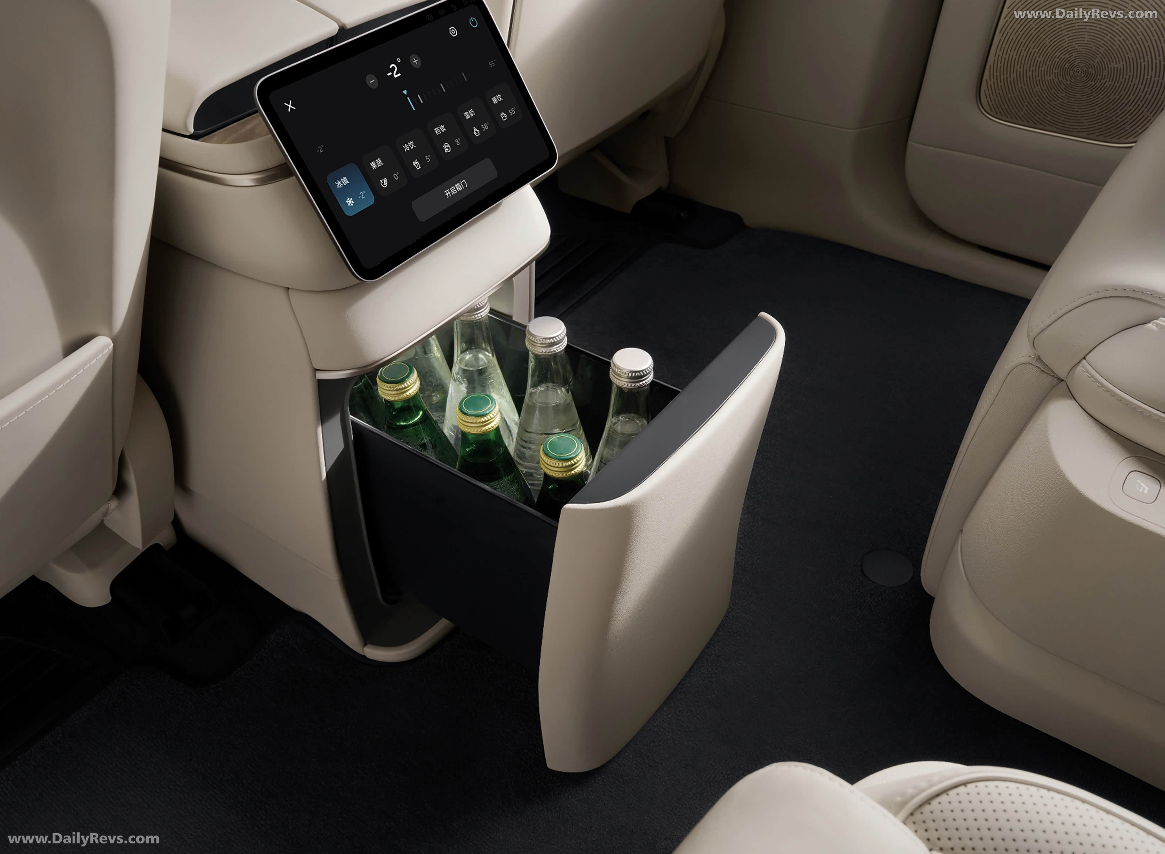 2026 NIO ES8 Interior