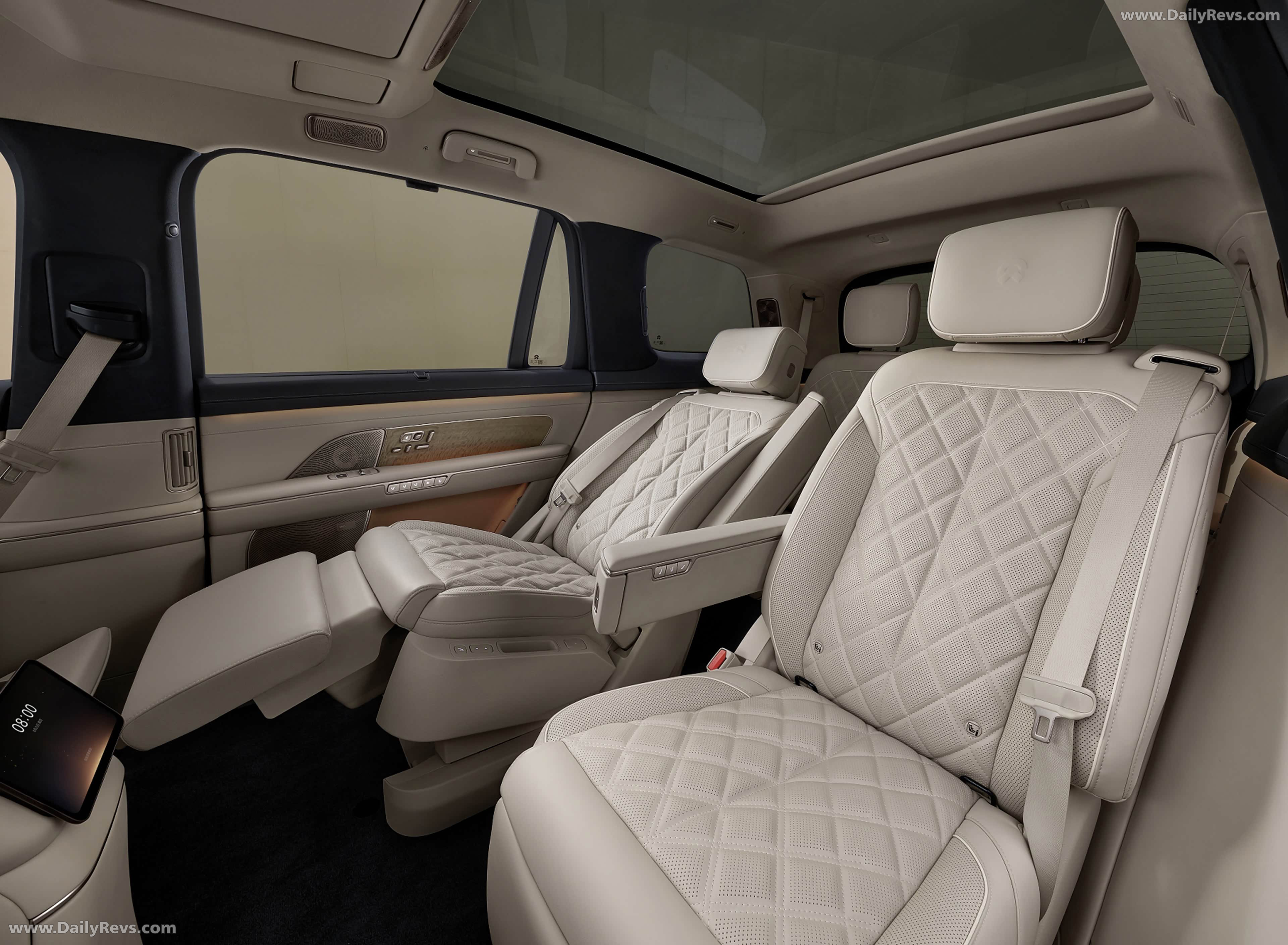 2026 NIO ES8 Interior