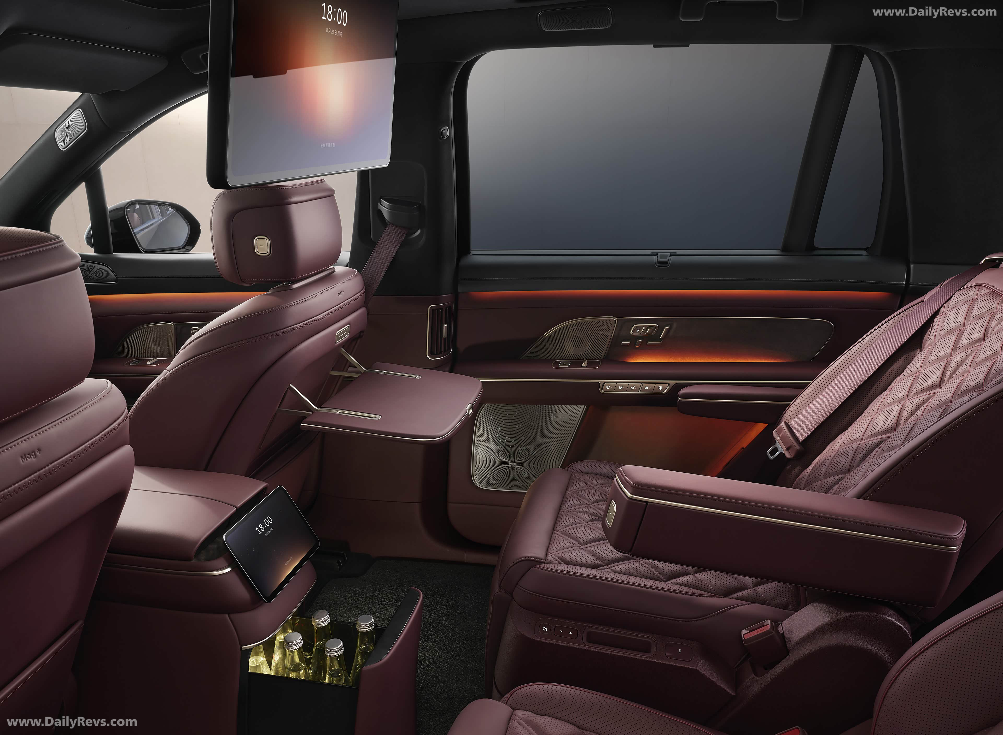 2026 NIO ES8 Interior