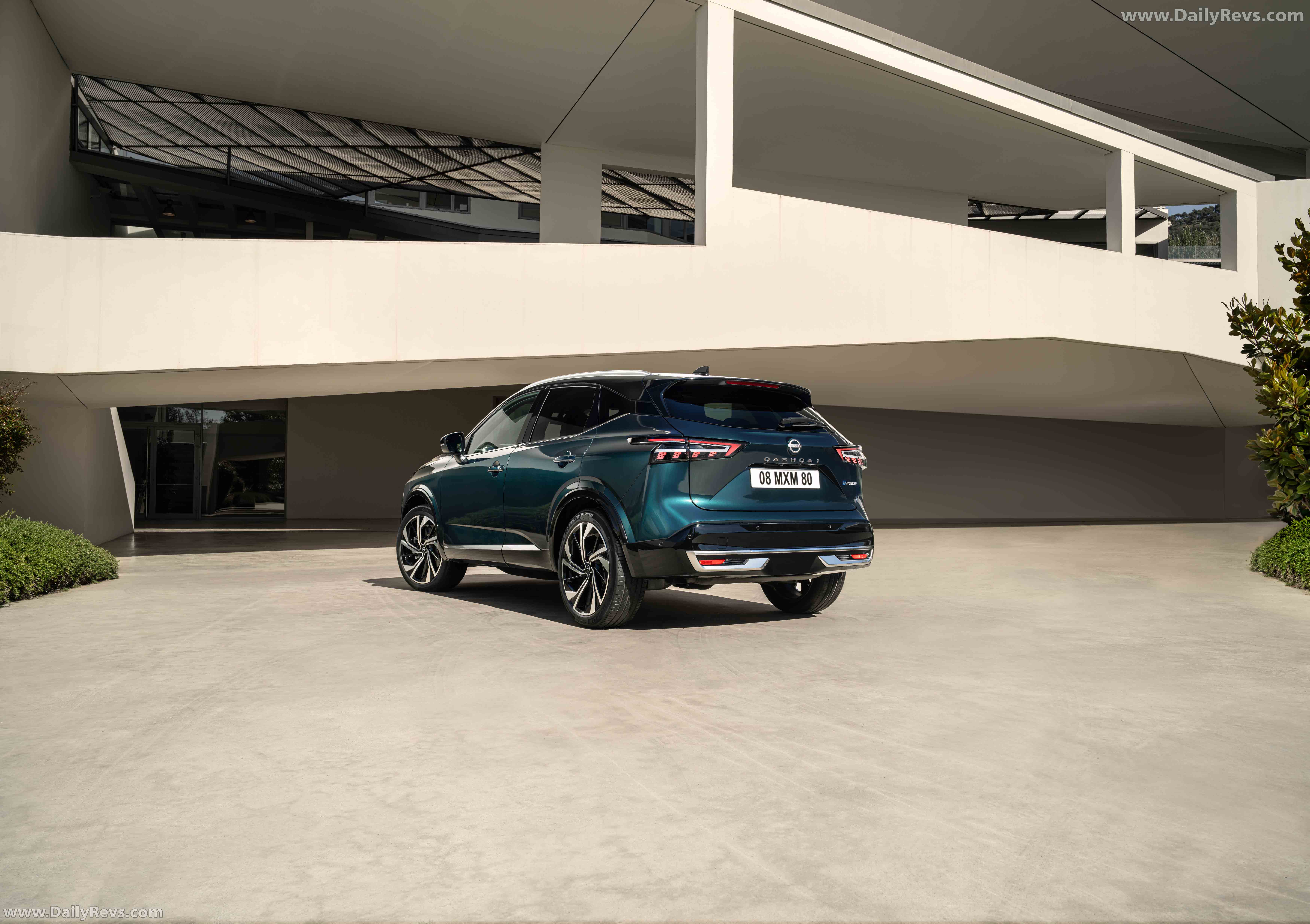 2025 Nissan Qashqai European Version Rear View