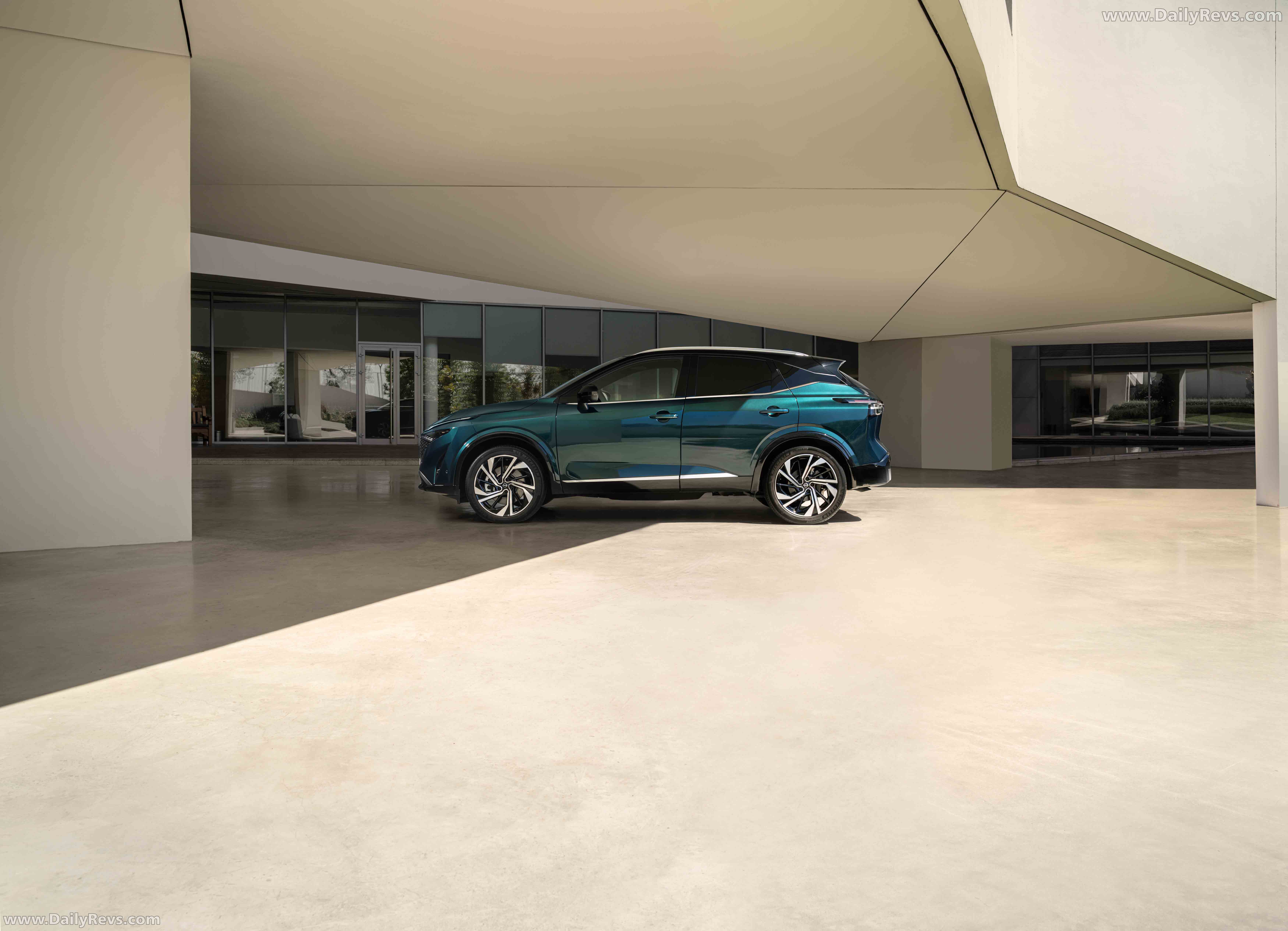 2025 Nissan Qashqai European Version Side View