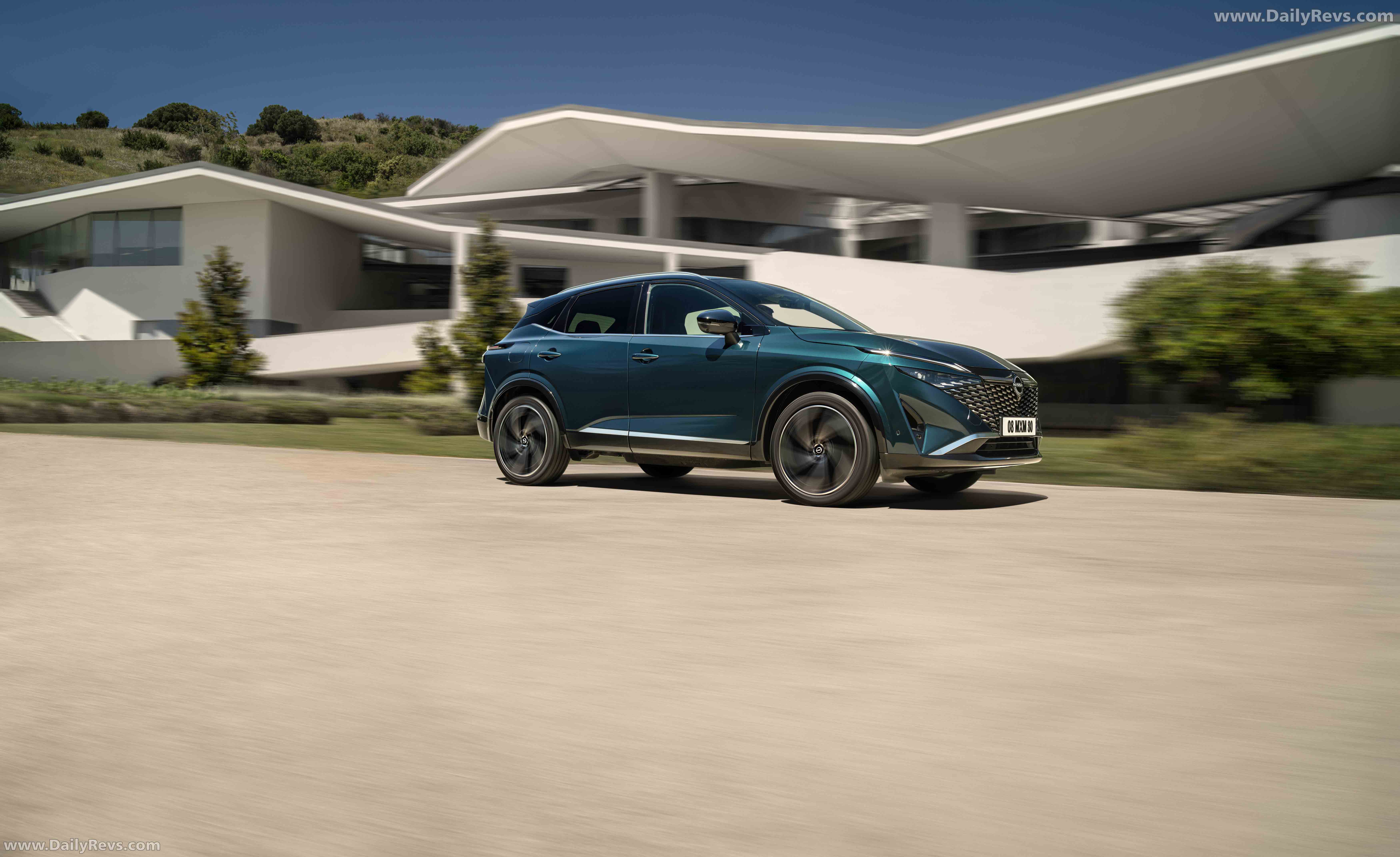 2025 Nissan Qashqai European Version Side View