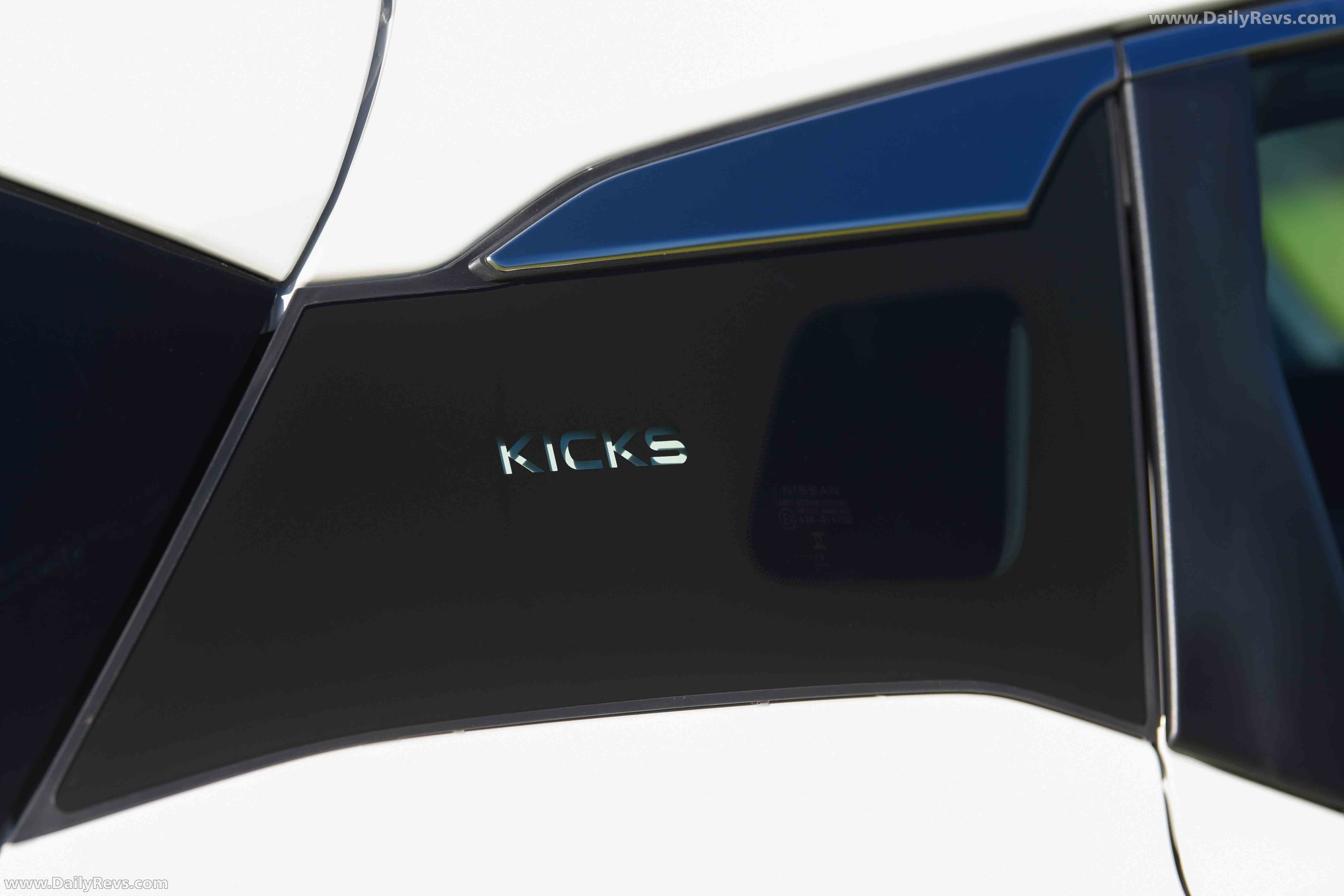 2025 Nissan Kicks Sense Exterior