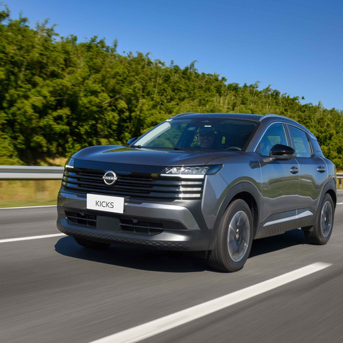 2025 Nissan Kicks Advance Front View
