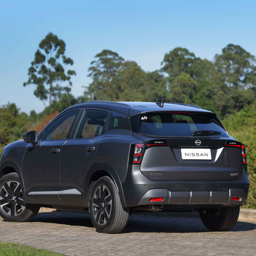2025 Nissan Kicks Advance Rear View