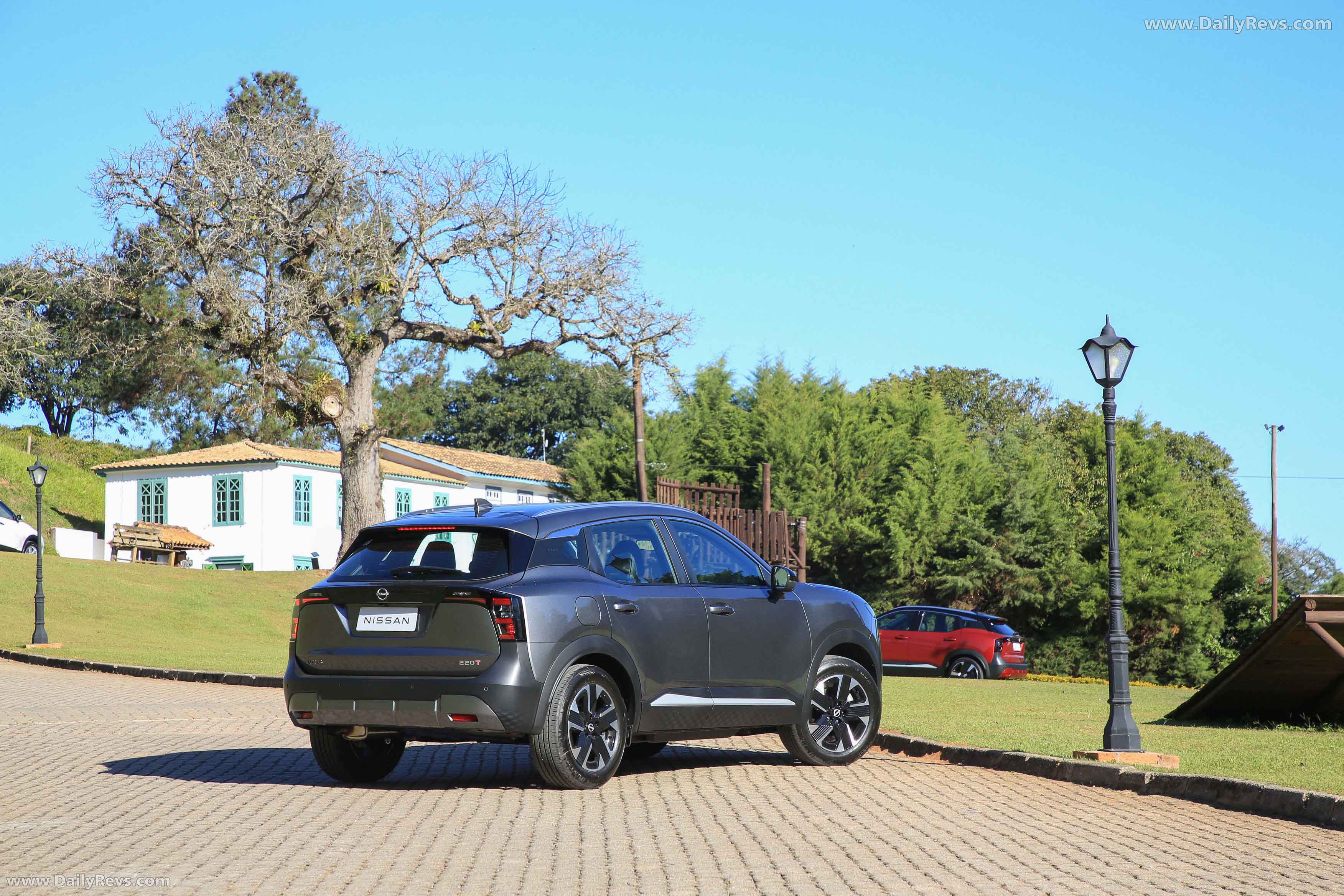 2025 Nissan Kicks Advance Rear View