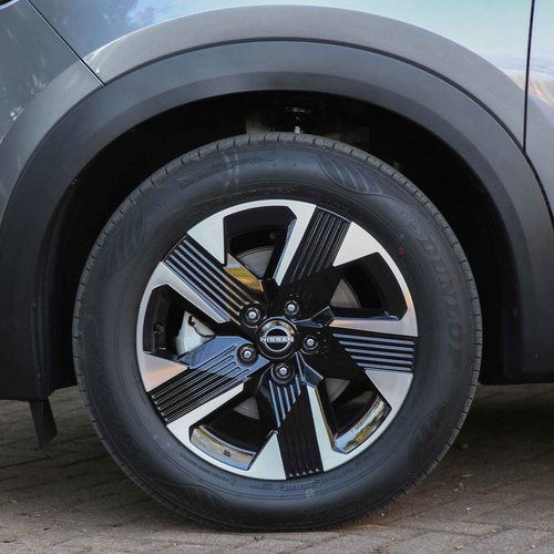 2025 Nissan Kicks Advance Exterior