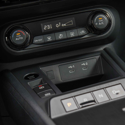 2025 Nissan Kicks Advance Interior