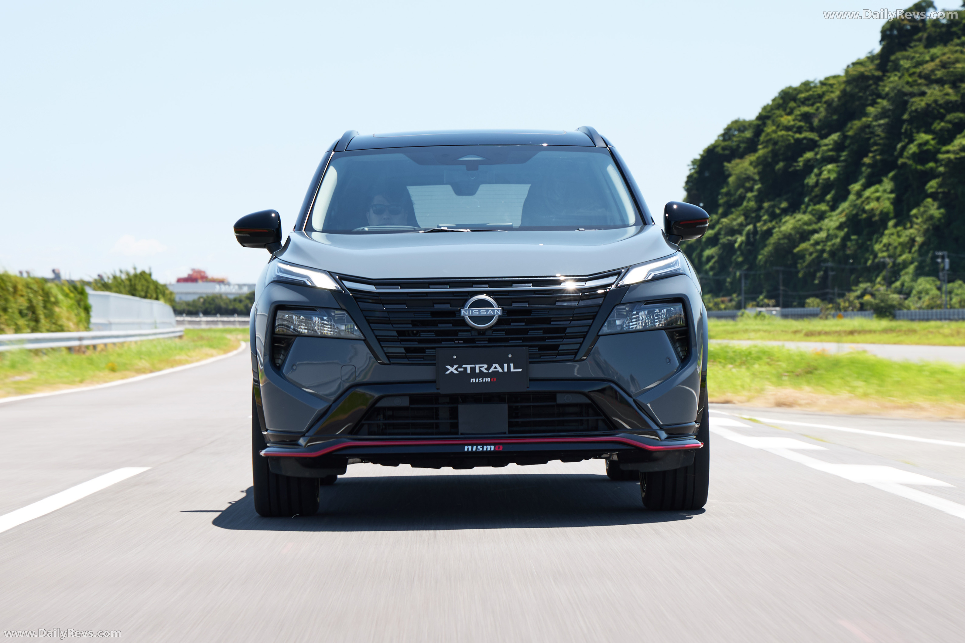 2025 Nissan X-Trail NISMO Front View