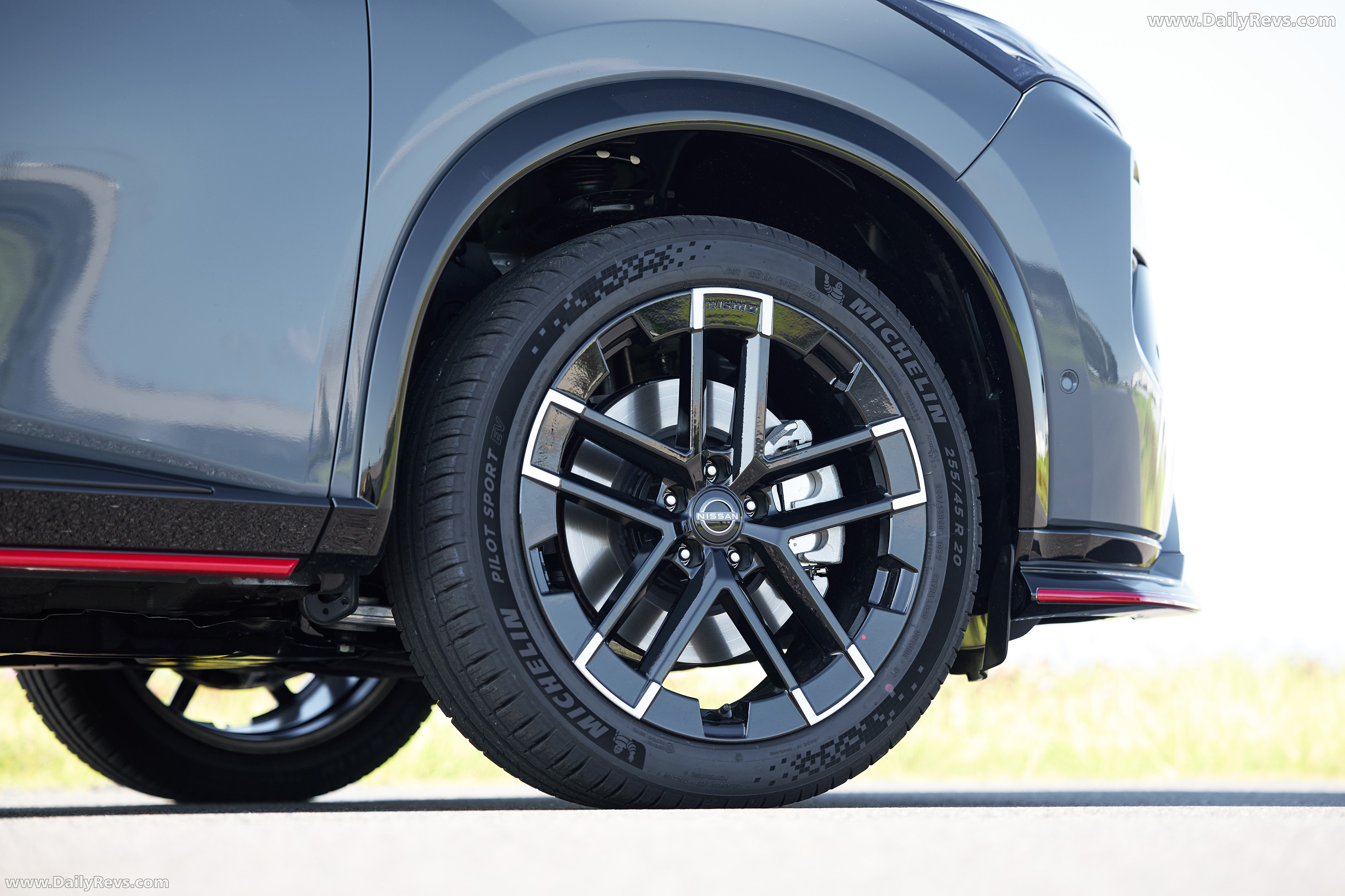 2025 Nissan X-Trail NISMO Exterior