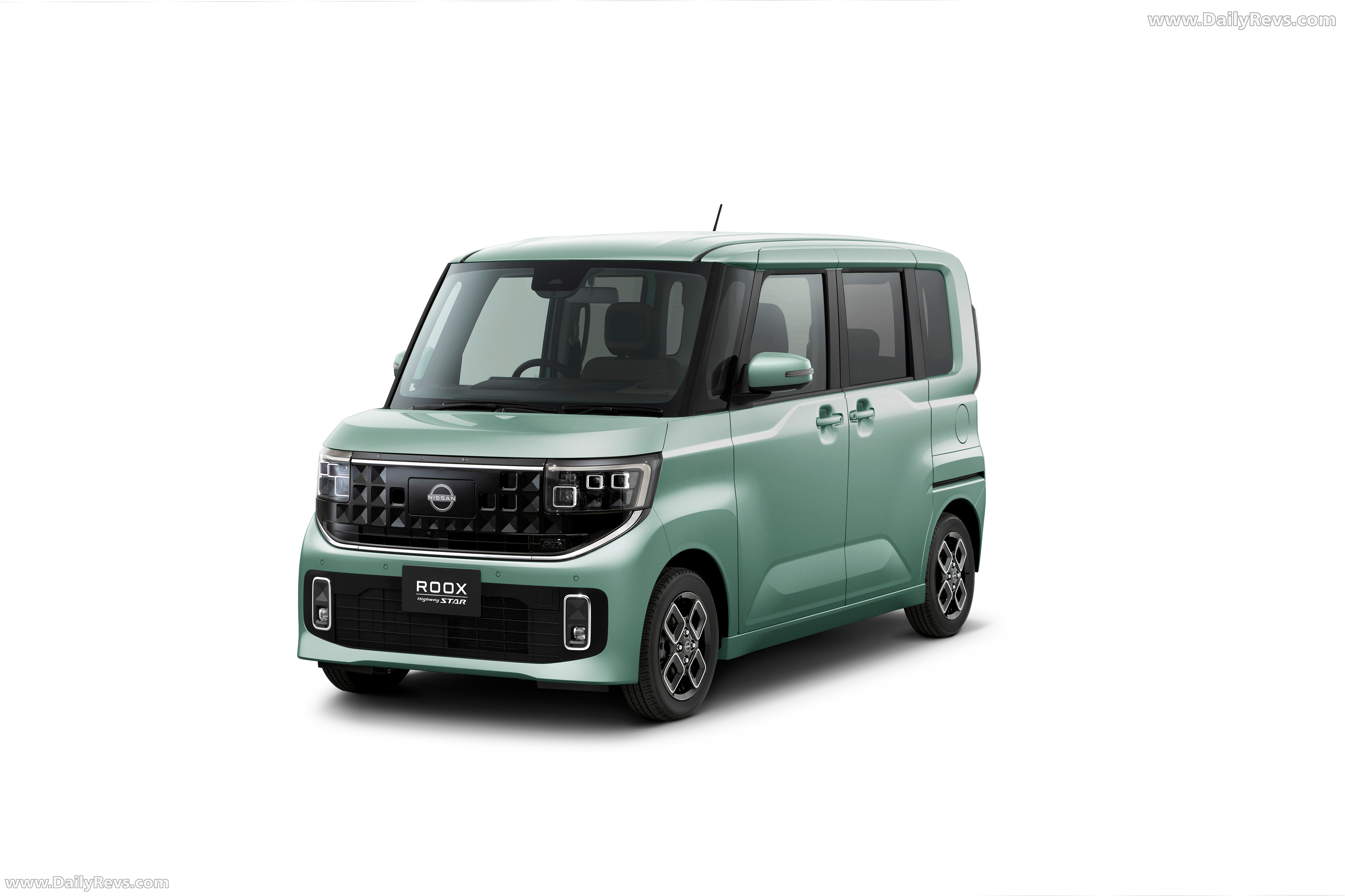 2026 Nissan Roox Front View