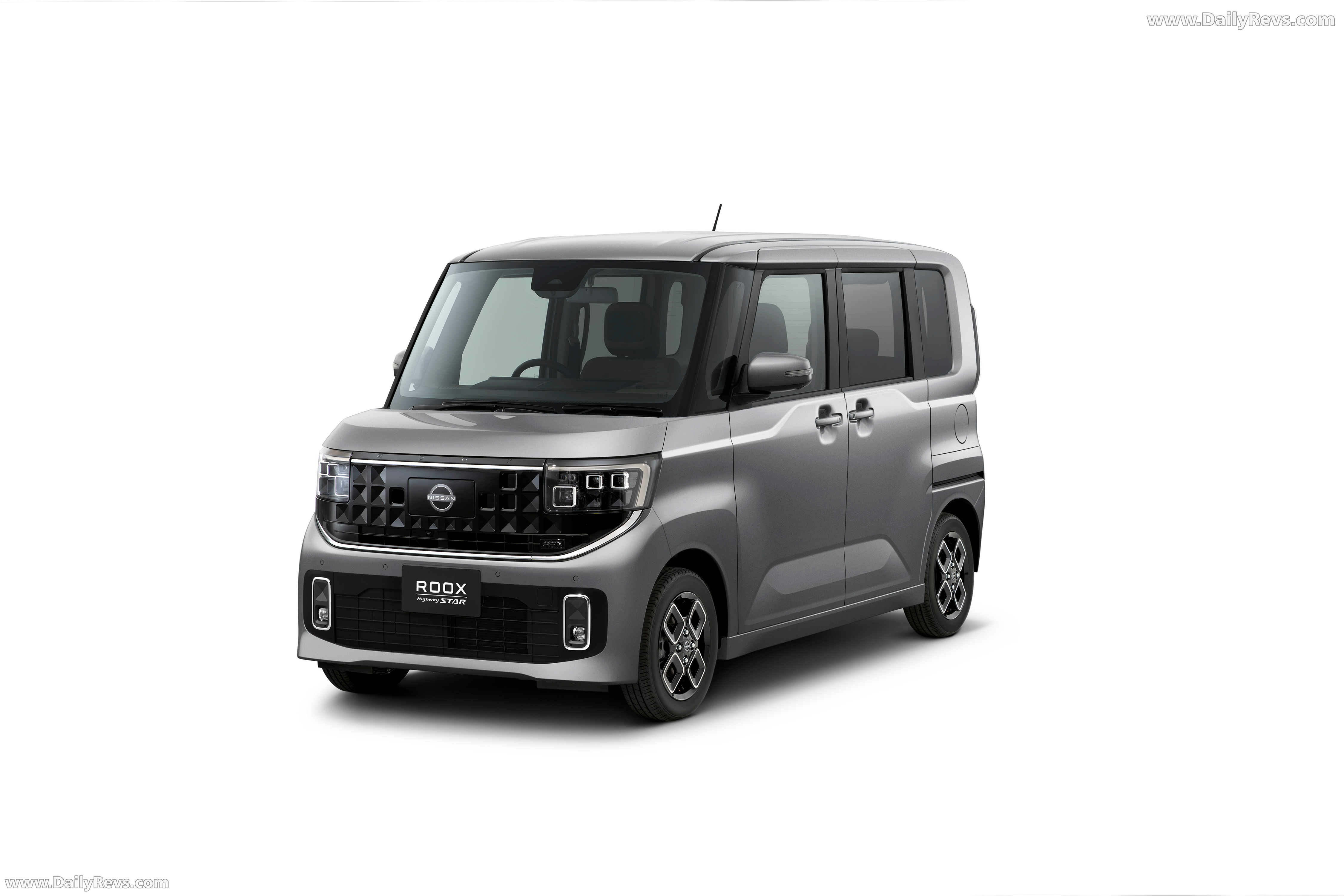 2026 Nissan Roox Front View
