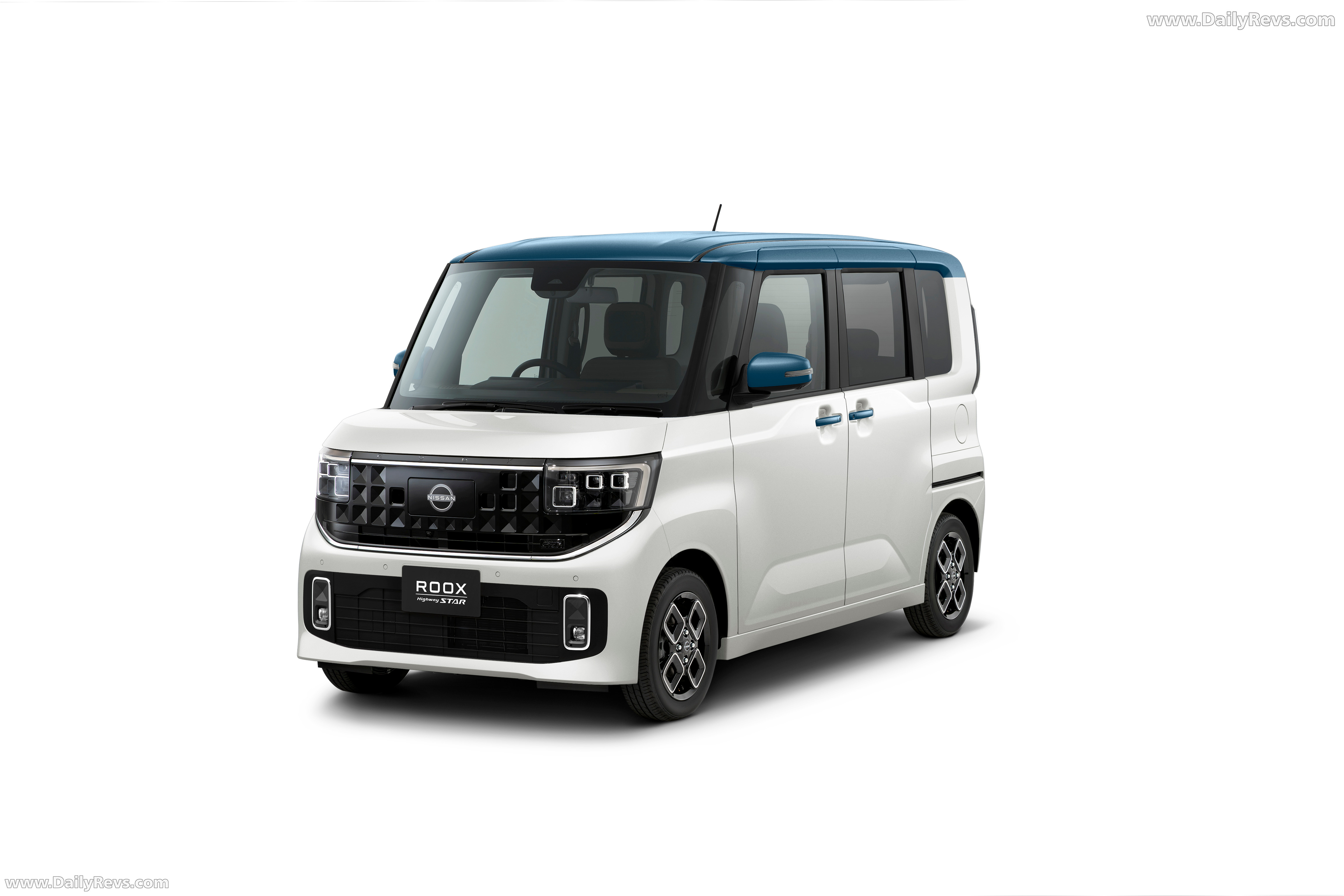 2026 Nissan Roox Front View