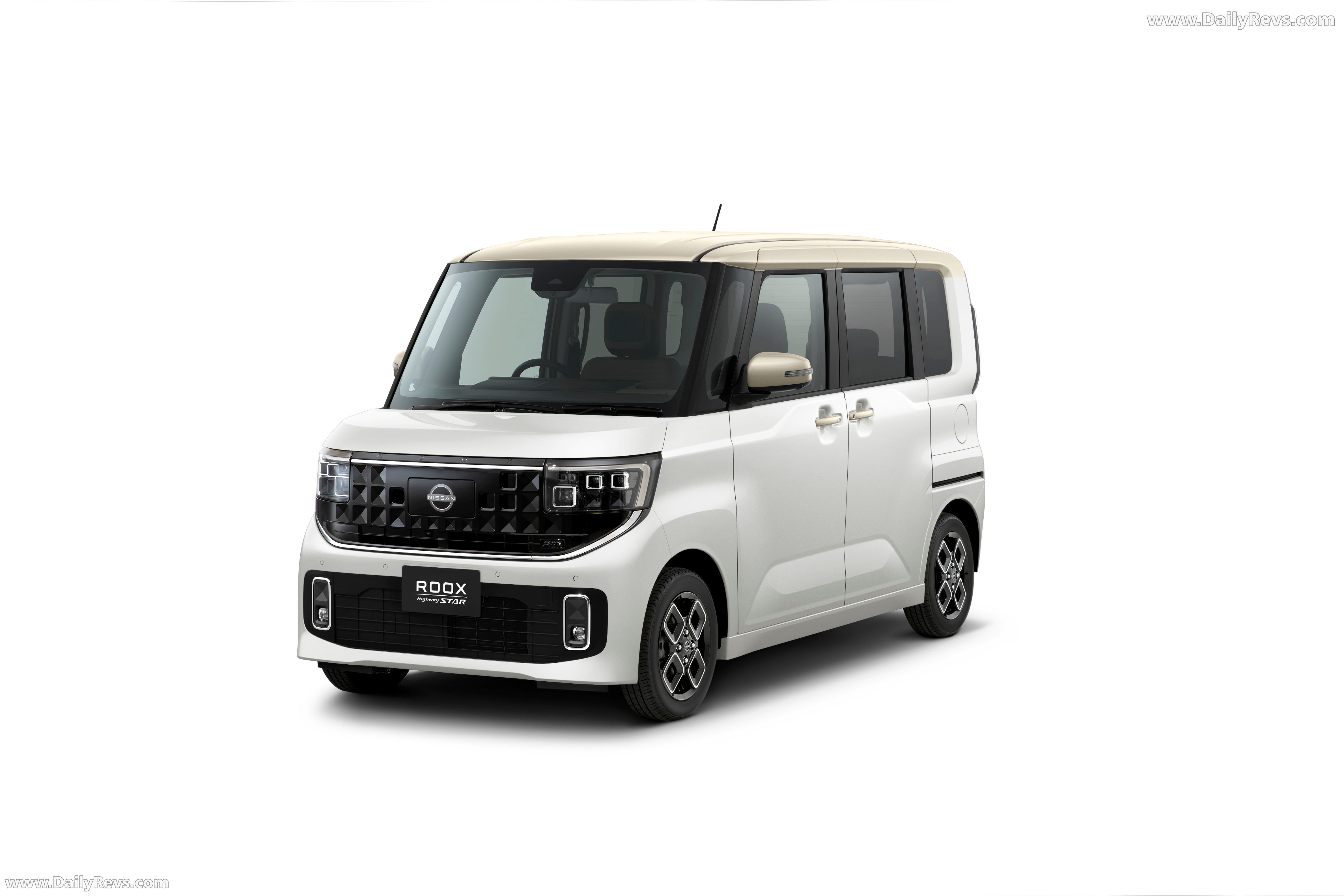 2026 Nissan Roox Front View