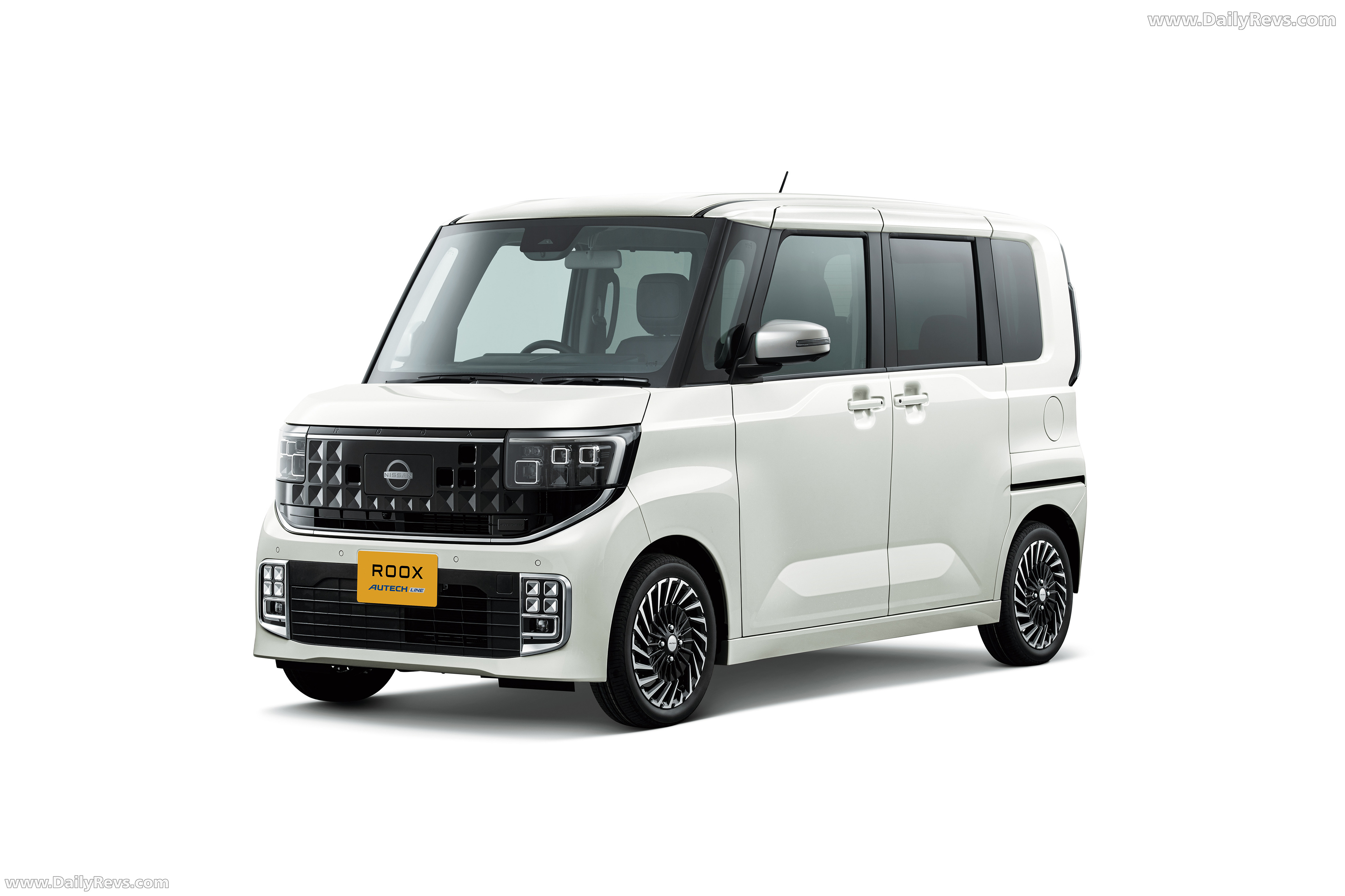 2026 Nissan Roox Front View