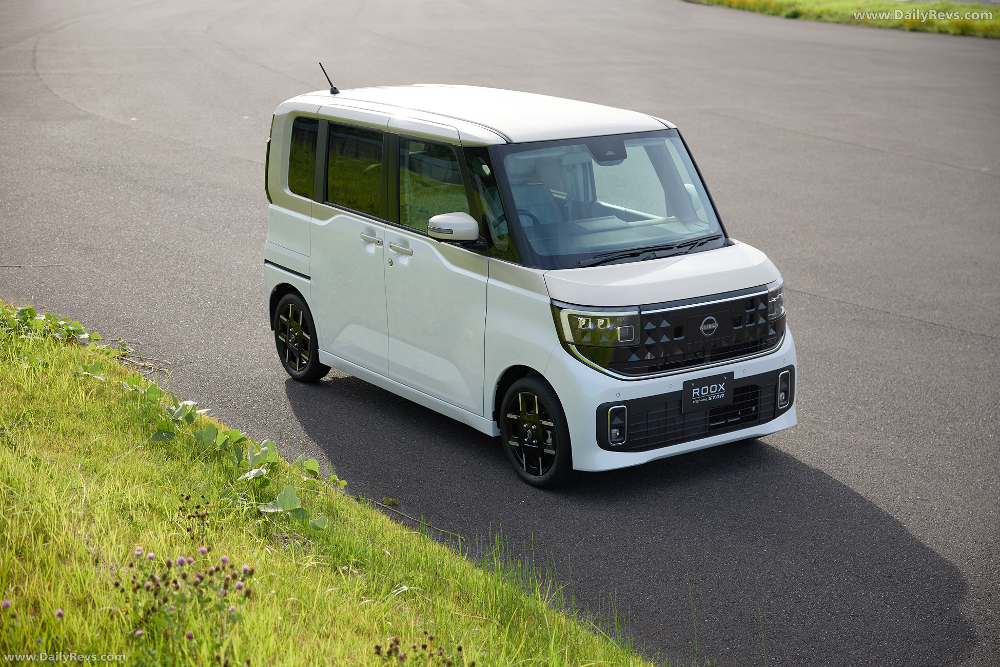 2026 Nissan Roox Top View