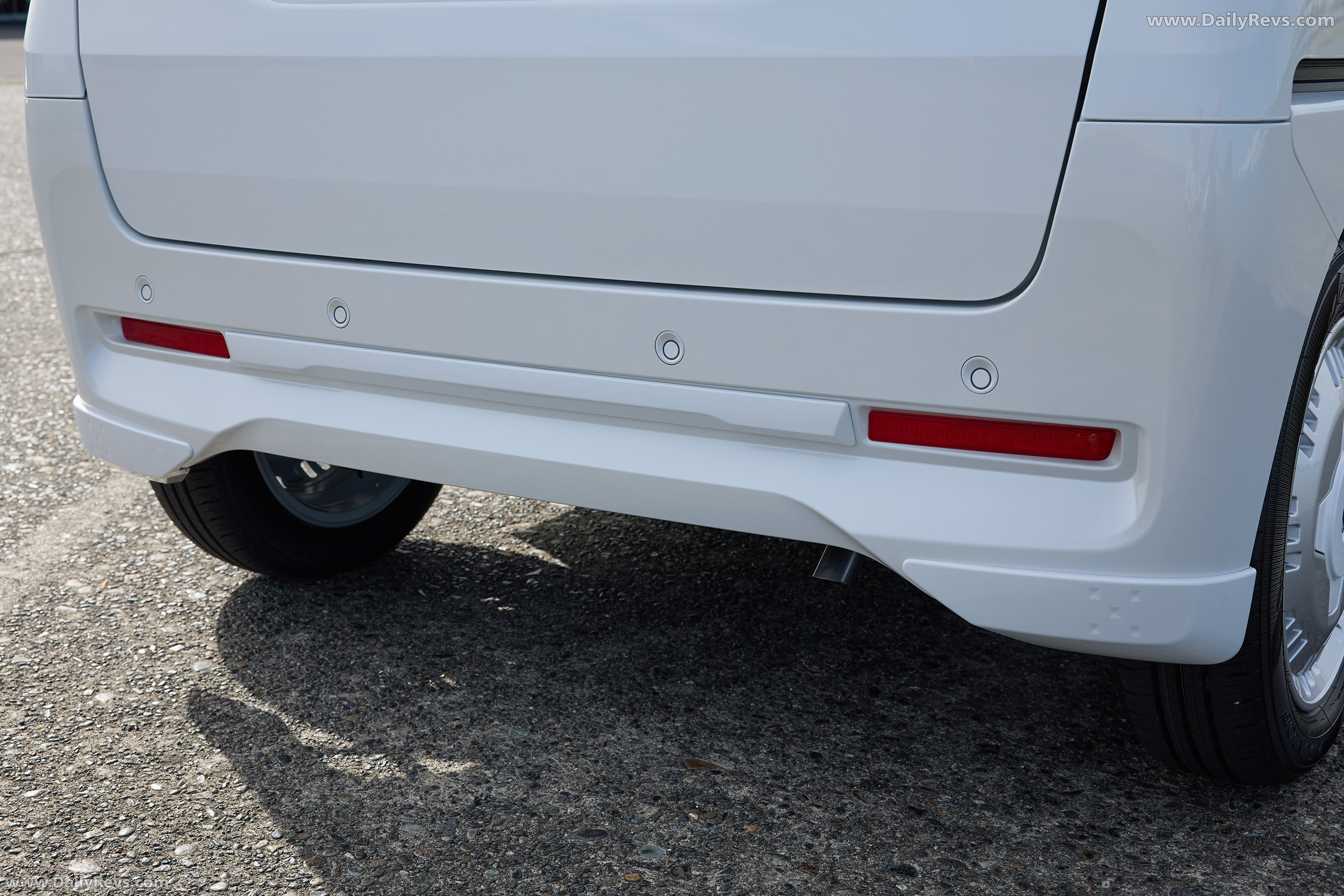 2026 Nissan Roox Exterior