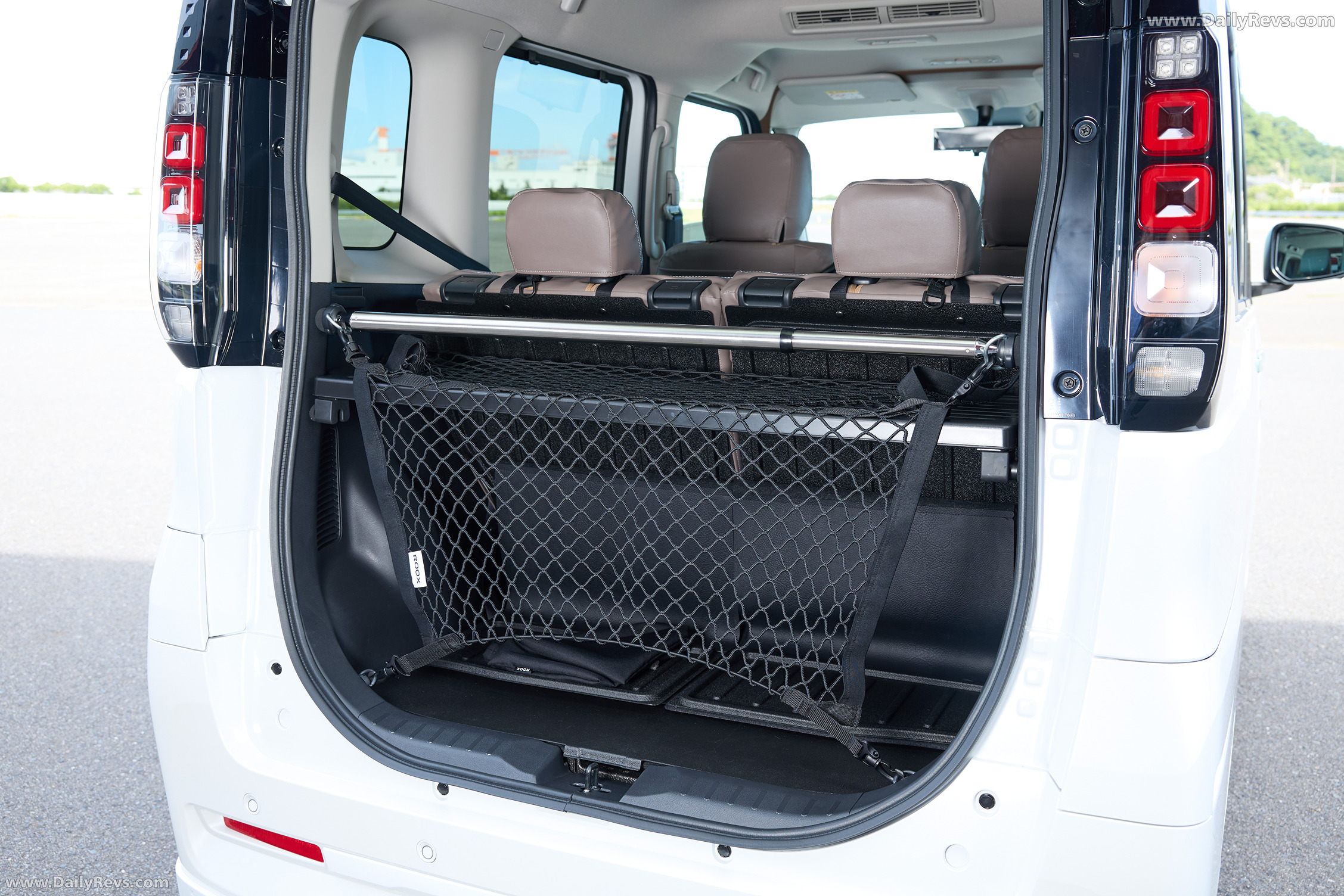 2026 Nissan Roox Interior