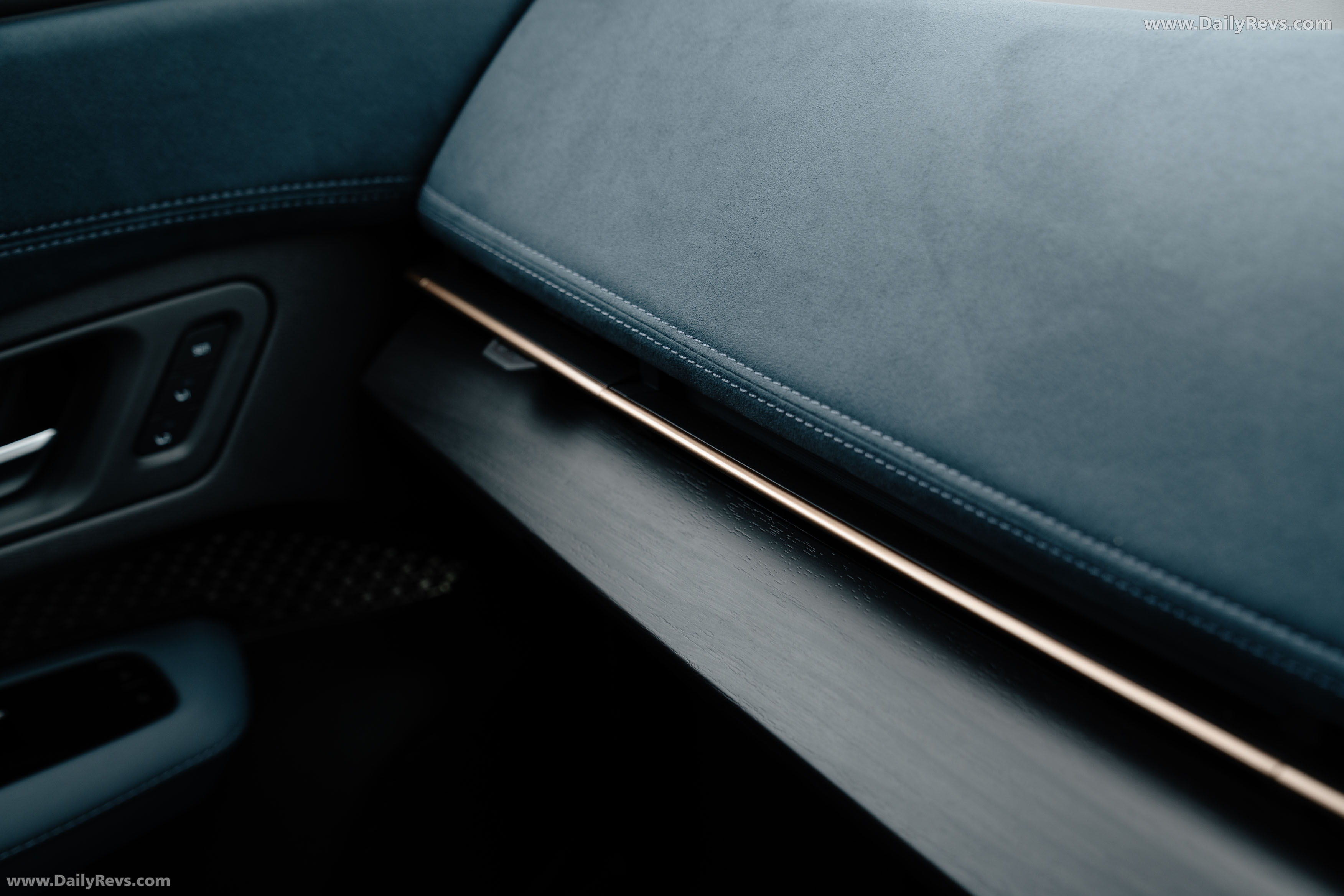2025 Nissan Ariya Evolve Interior