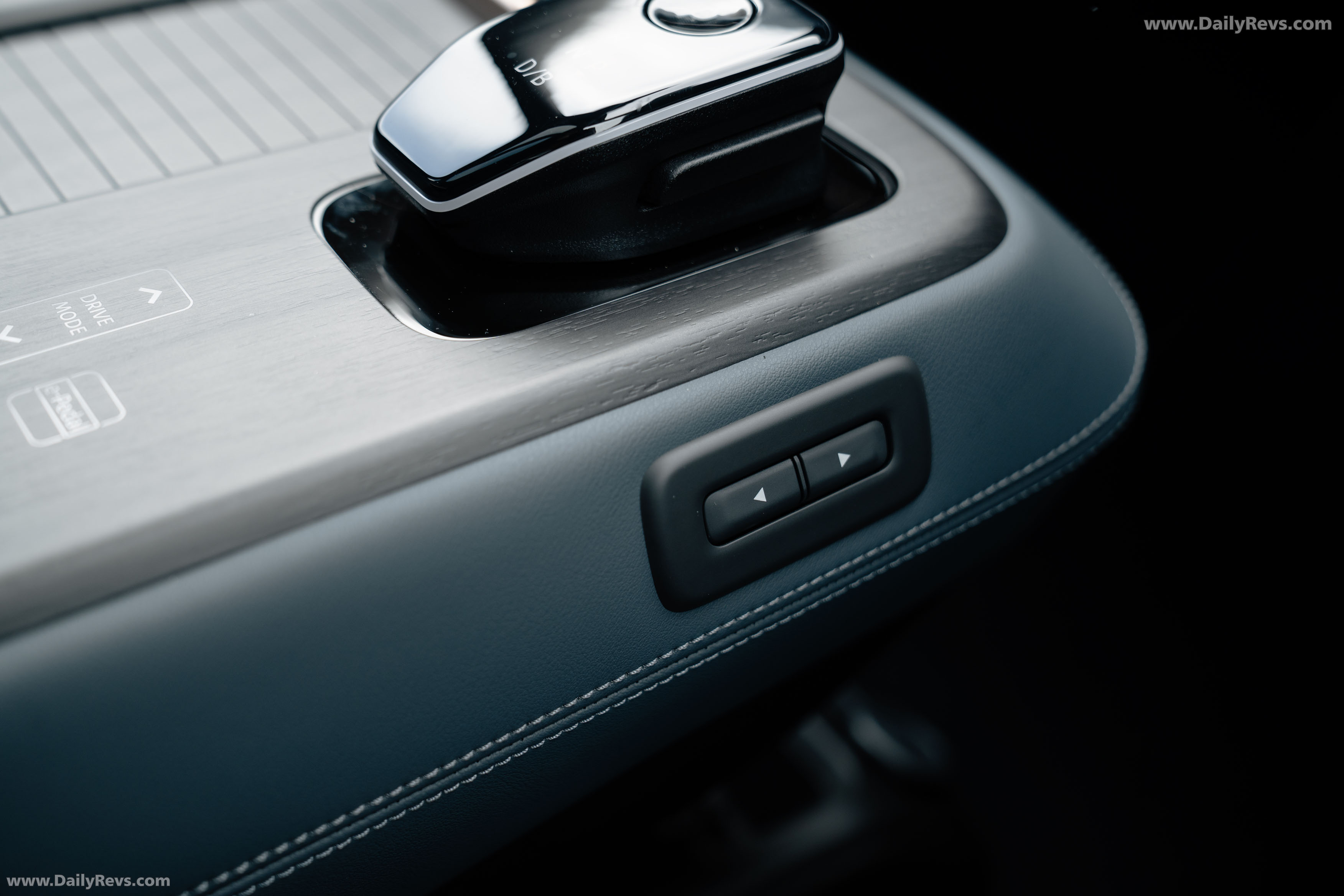 2025 Nissan Ariya Evolve Interior