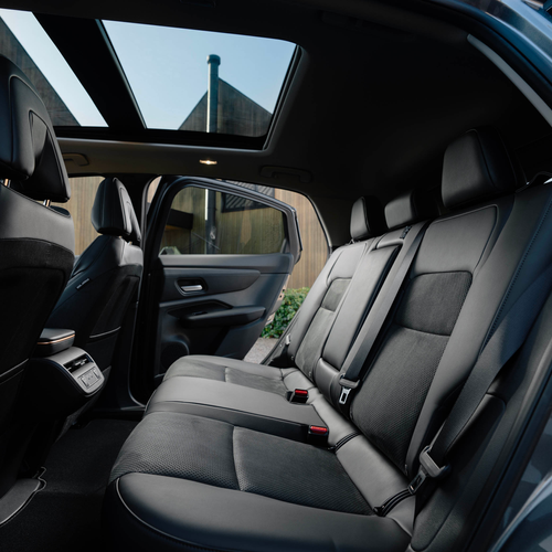 2025  2025 Nissan Ariya Advance Plus Interior