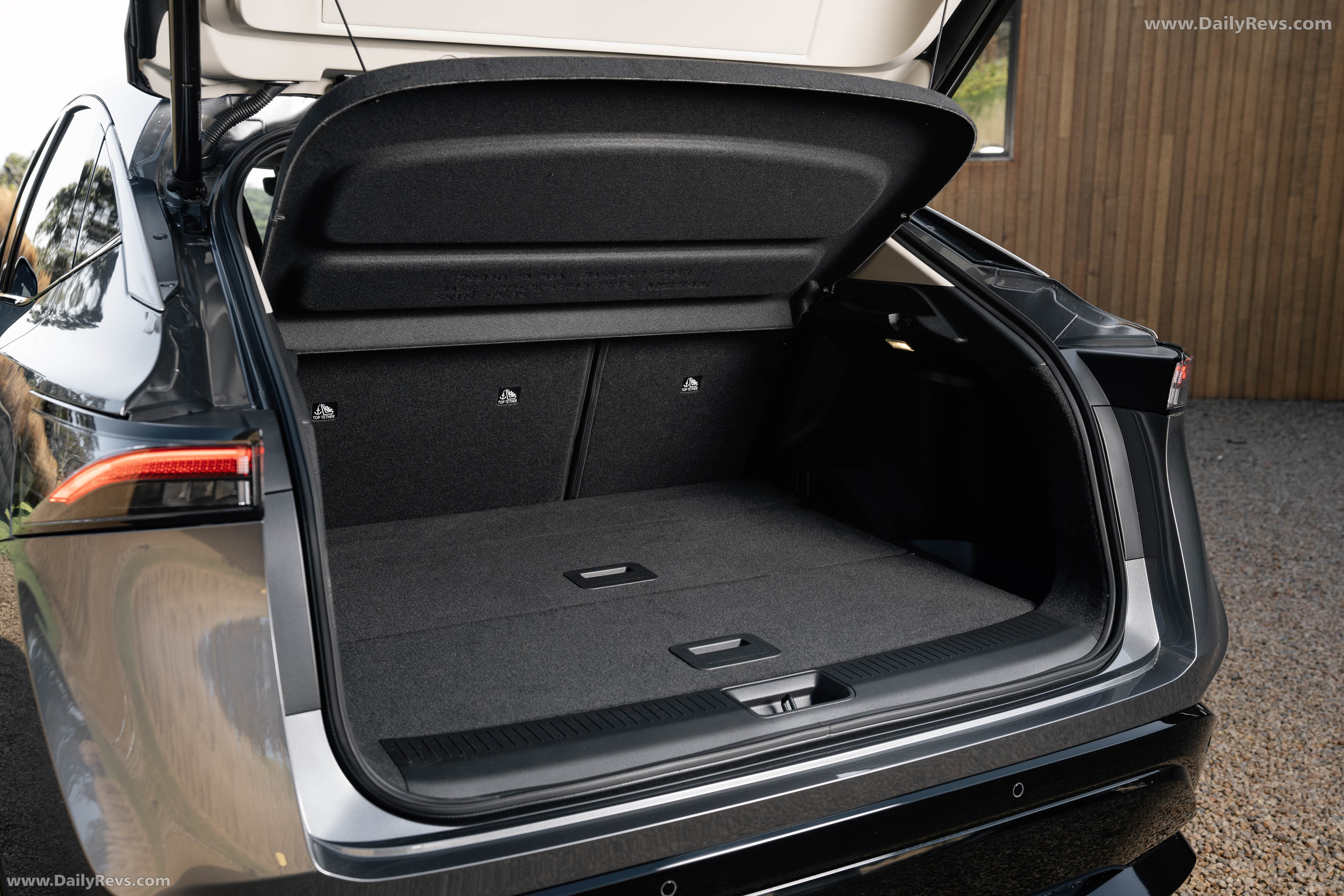 2025 2025 Nissan Ariya Advance Plus Interior