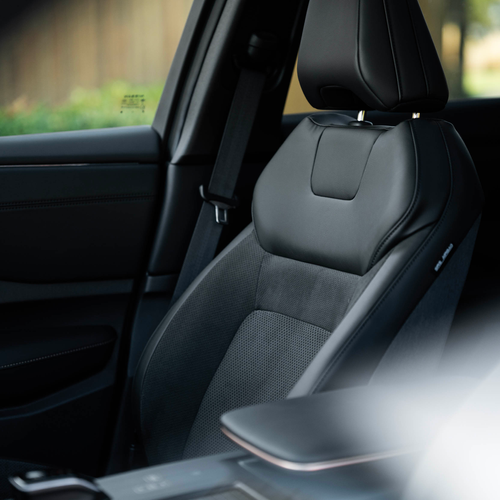 2025  2025 Nissan Ariya Advance Plus Interior
