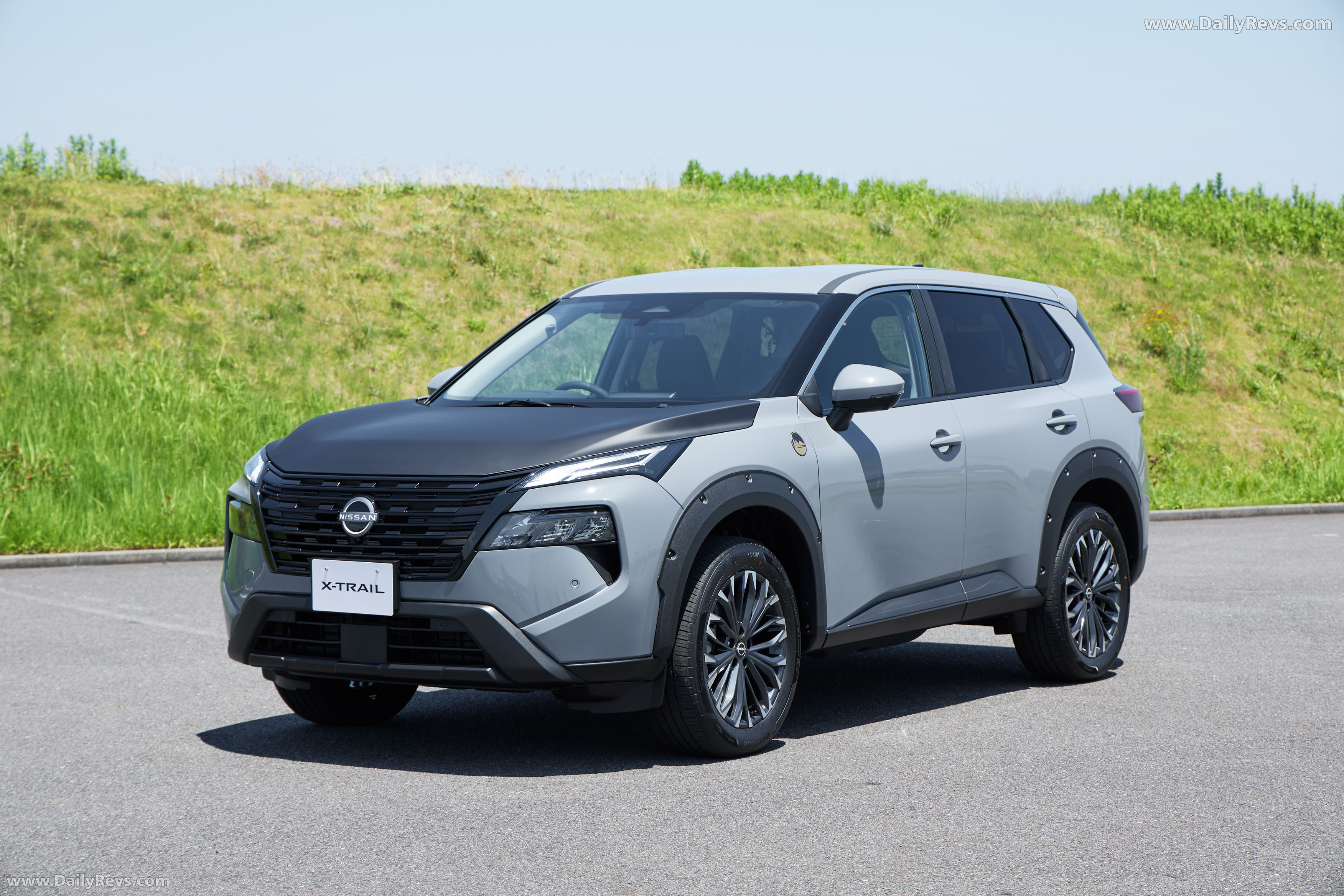 2025 Nissan X-Trail Sotoasobi Front View