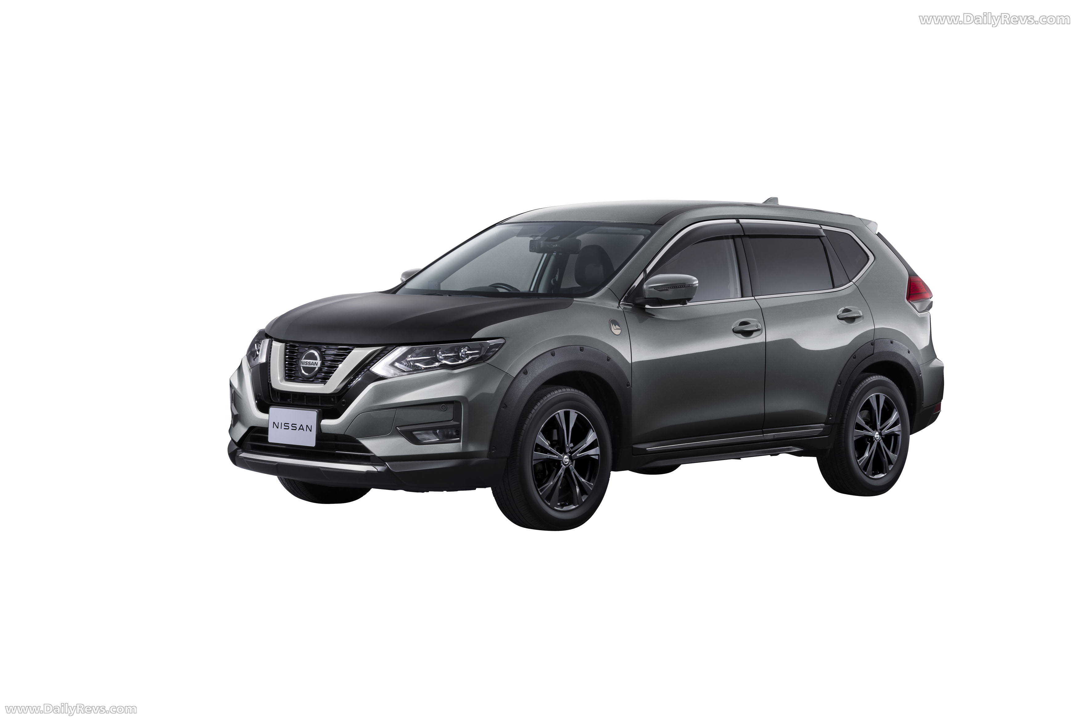 2025 Nissan X-Trail Sotoasobi Front View