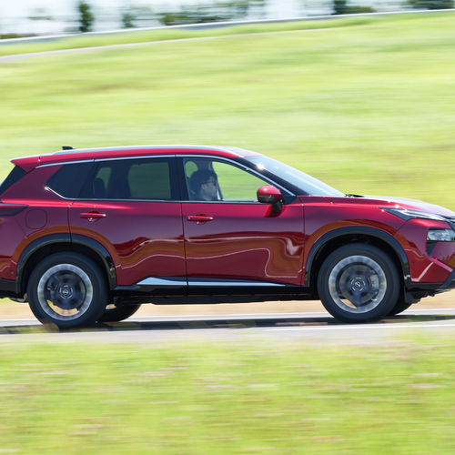2025 Nissan X-Trail e-Power Side View