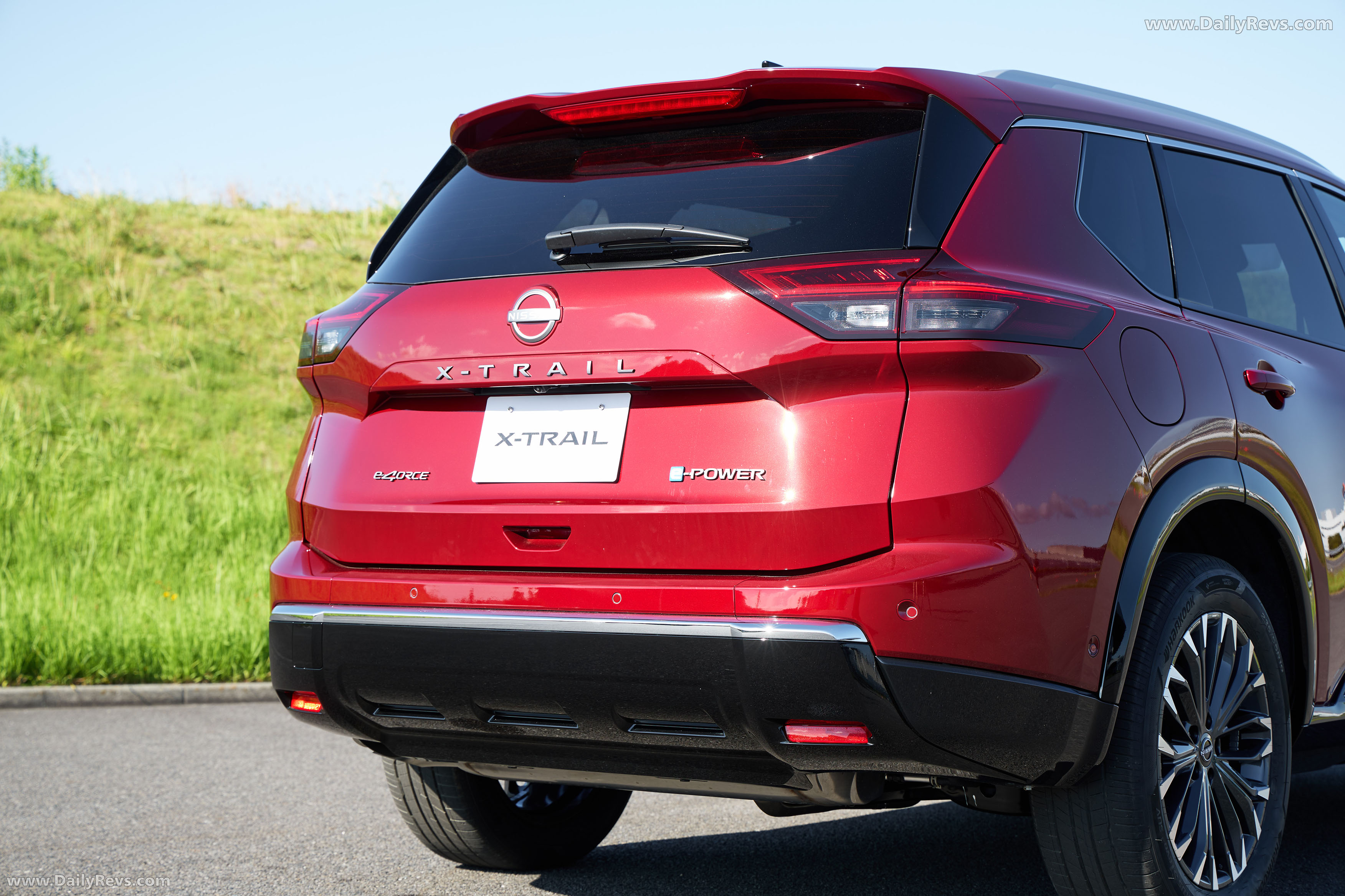 2025 Nissan X-Trail e-Power Exterior