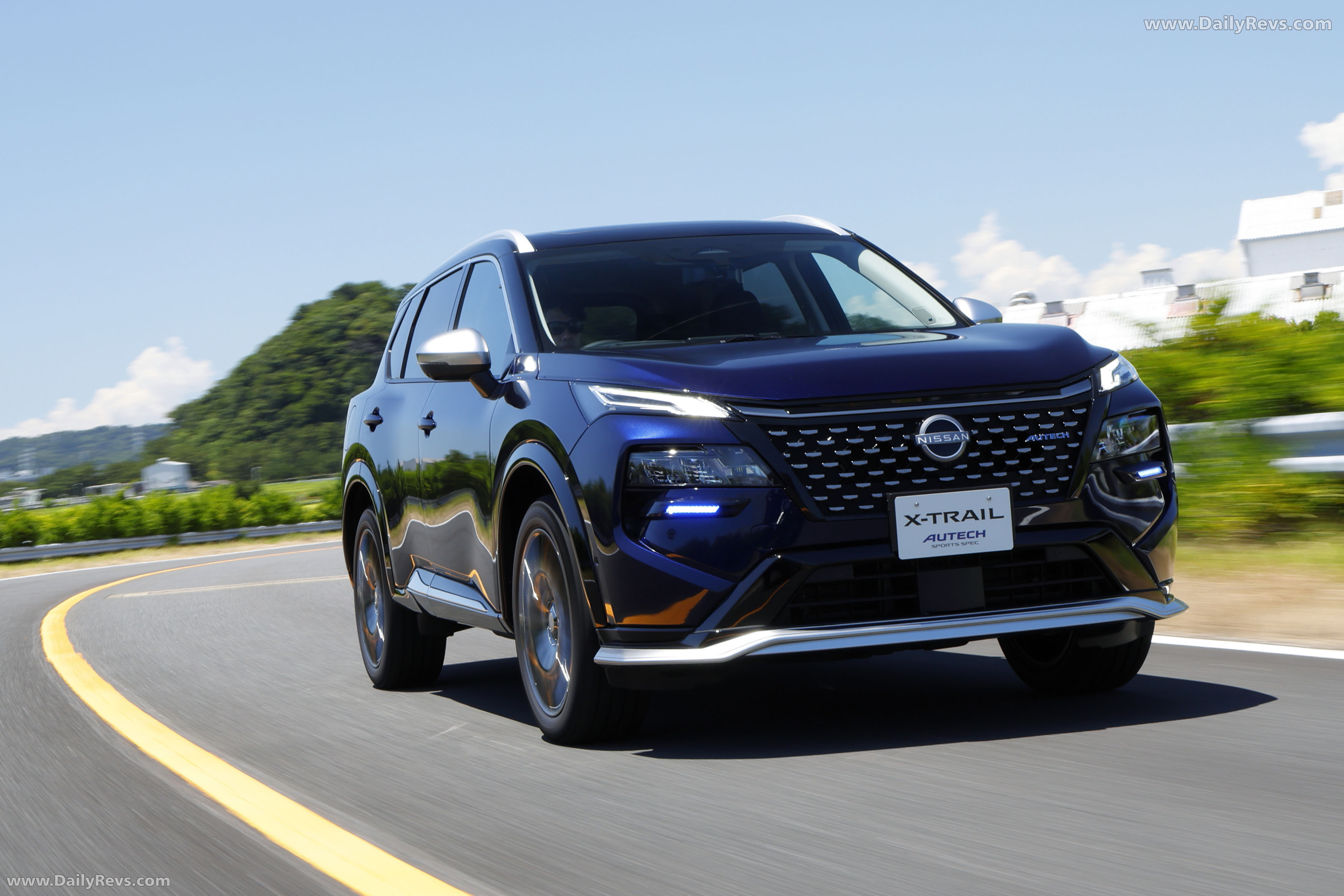 2025 Nissan X-Trail Autech Sports Spec Front View