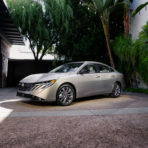 2026 Nissan Sentra SL Front View