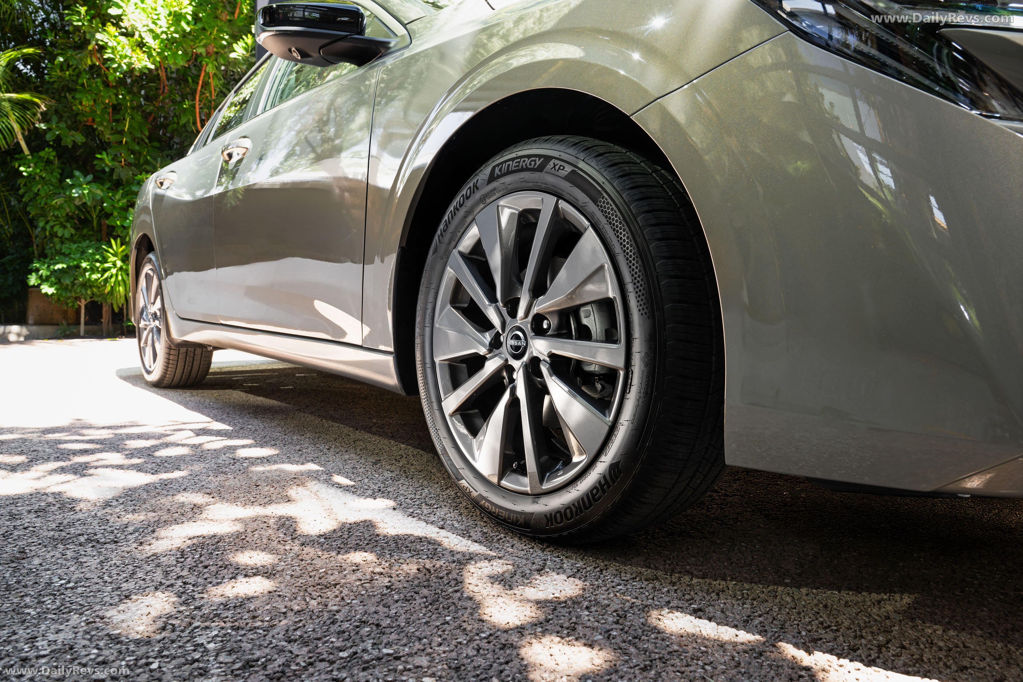 2026 Nissan Sentra SL Exterior
