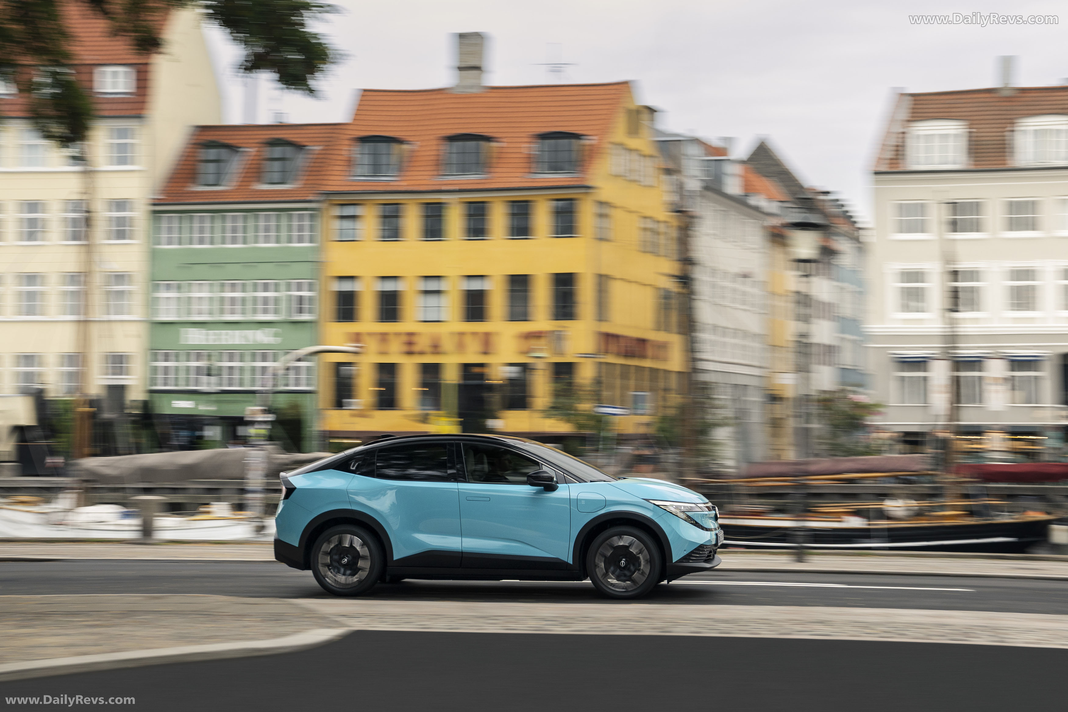2026 Nissan Leaf EV European Version Side View