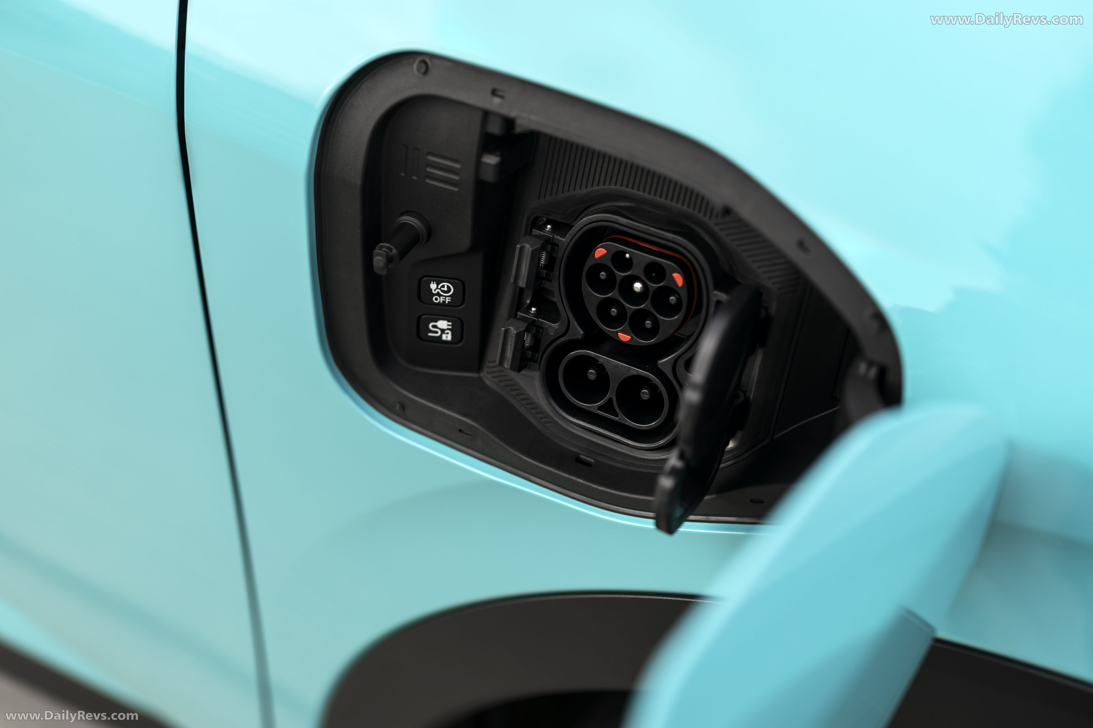 2026 Nissan Leaf EV European Version Exterior