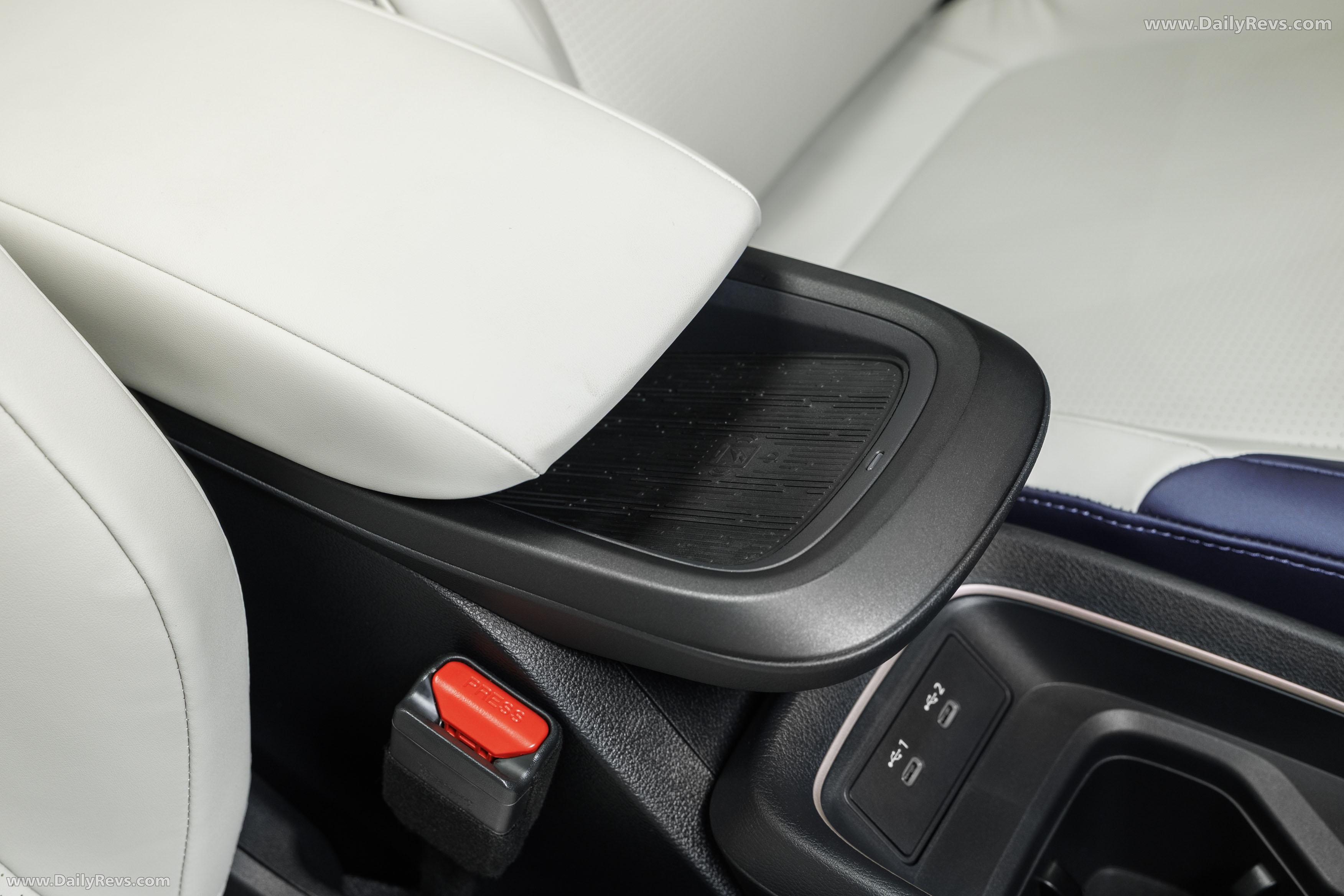 2026 Nissan Leaf EV European Version Interior