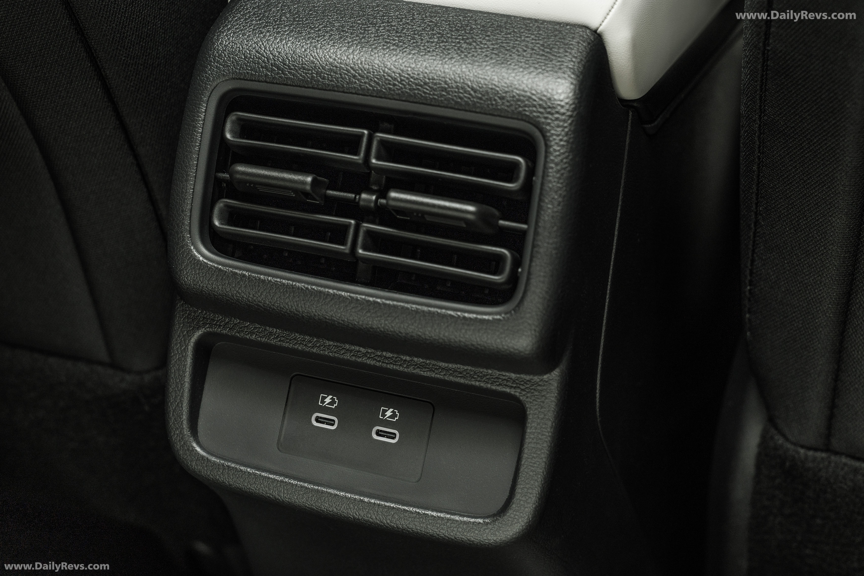 2026 Nissan Leaf EV European Version Interior